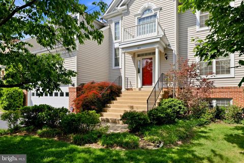 Photo of 813 Duncan Place SE, LEESBURG, VA 20175 (MLS # VALO2124910)