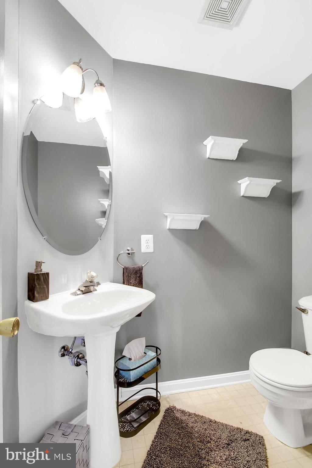 FOREST LAKES - Residential