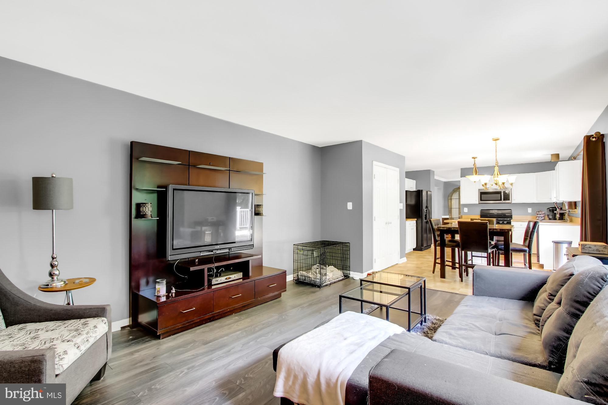 FOREST LAKES - Residential