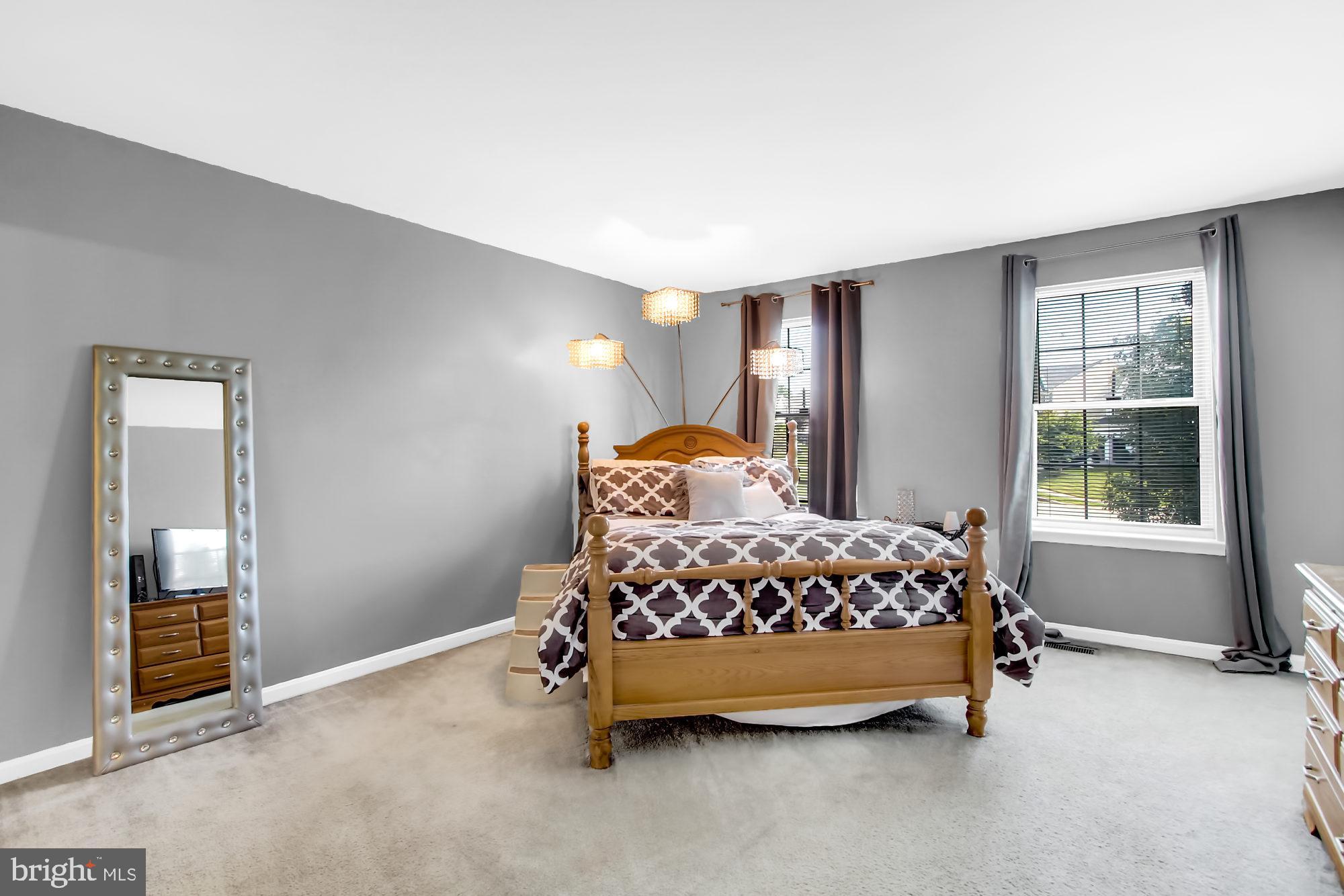 FOREST LAKES - Residential