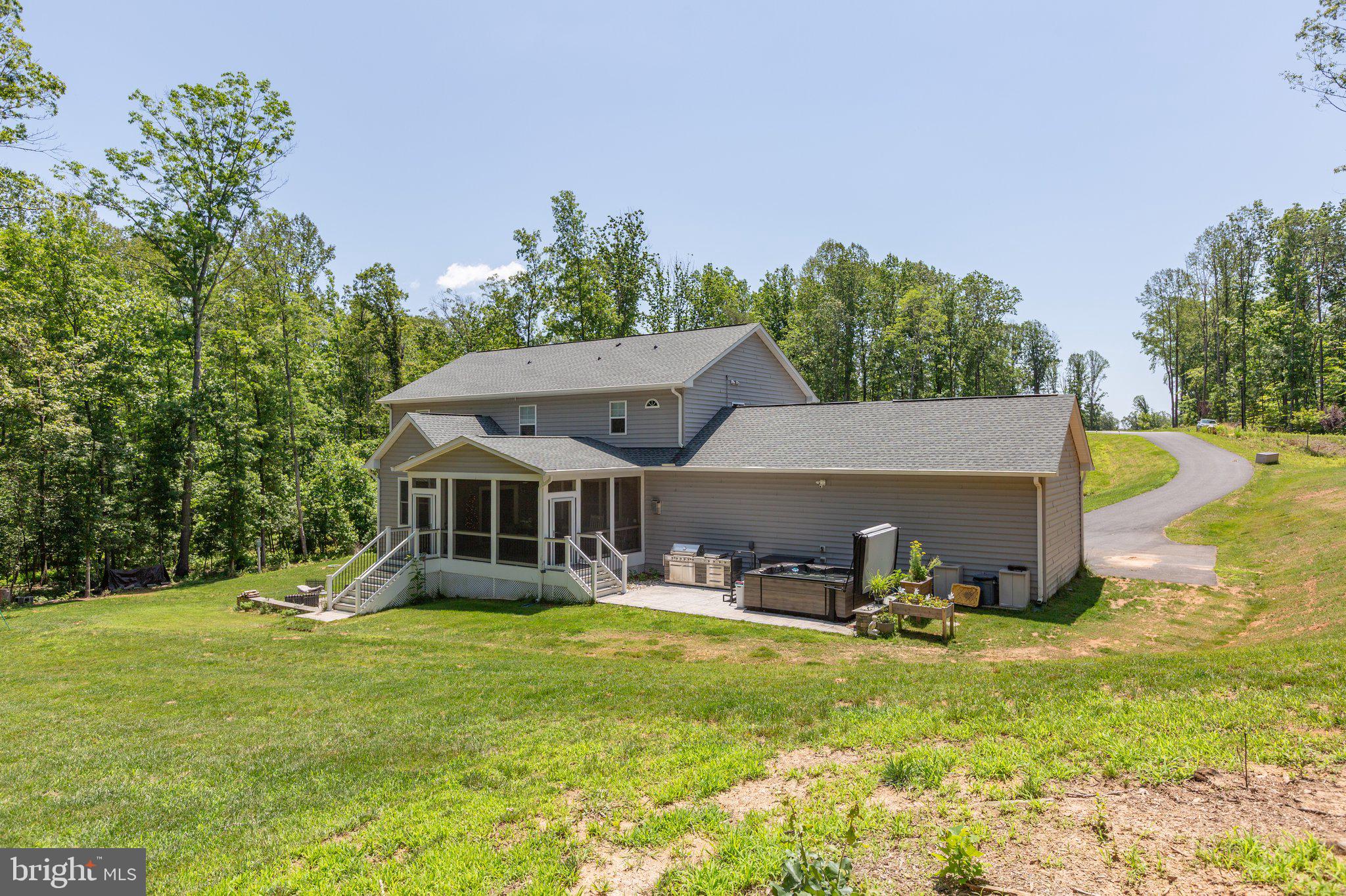 SULLIVAN ESTATES - Residential