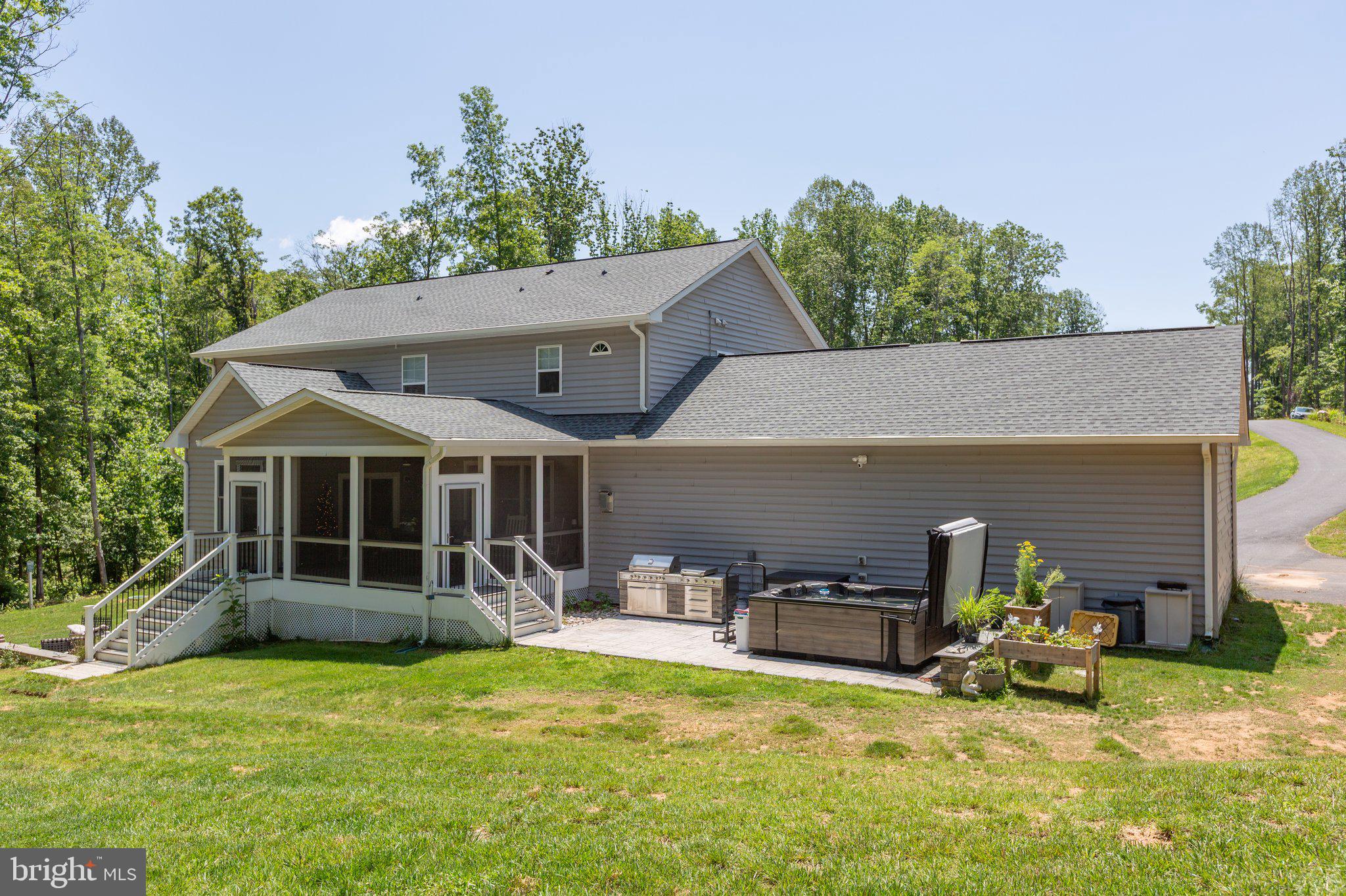 SULLIVAN ESTATES - Residential