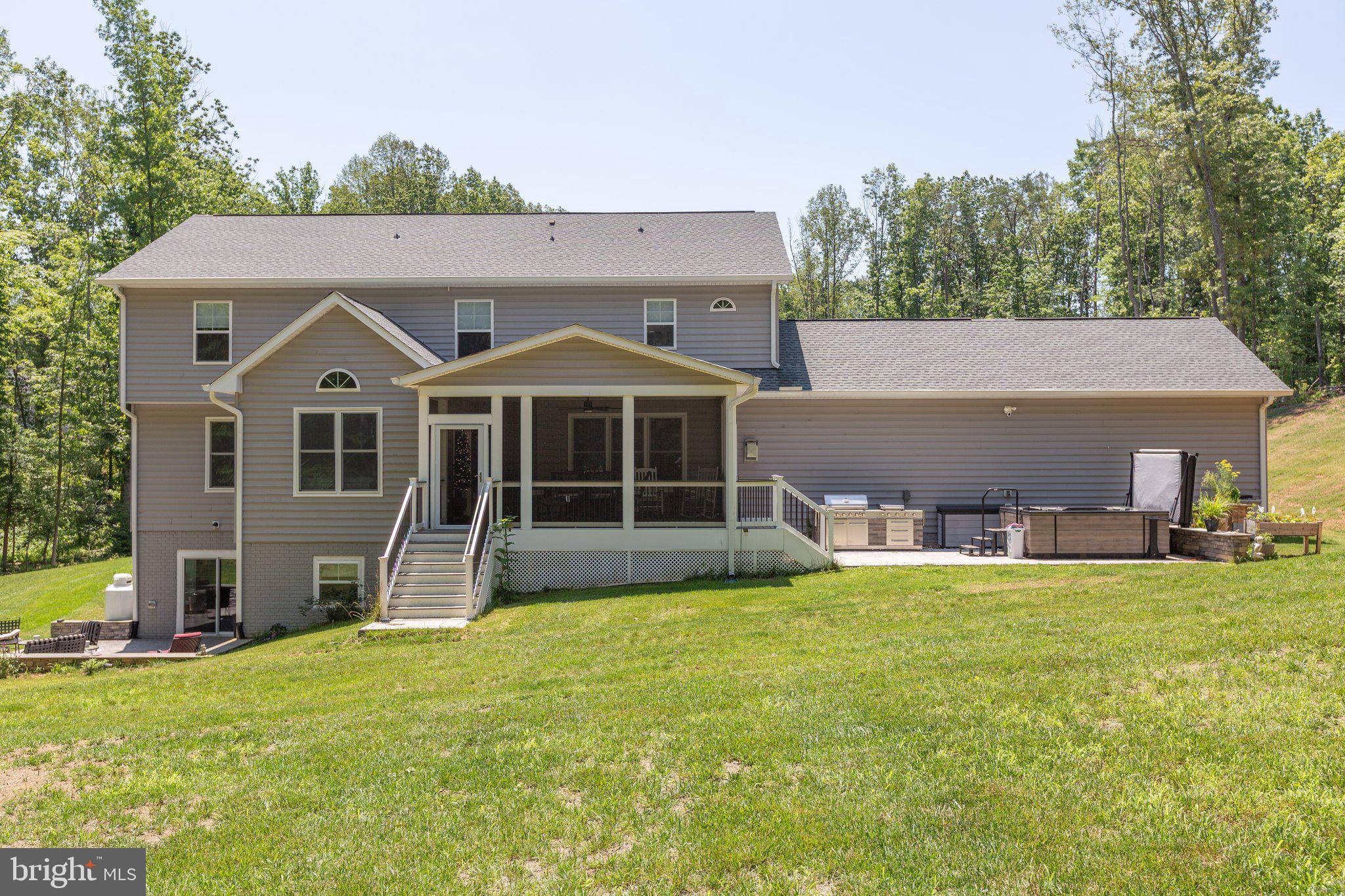 SULLIVAN ESTATES - Residential