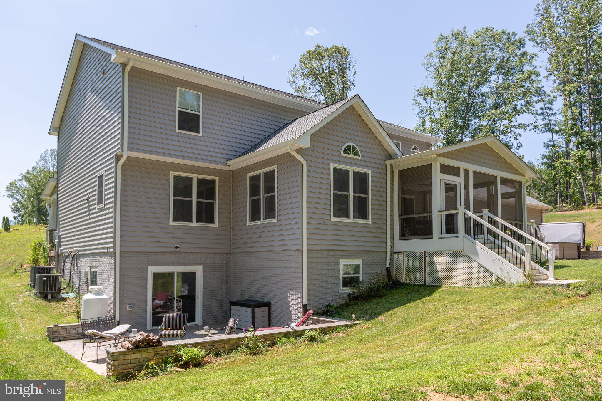 SULLIVAN ESTATES - Residential