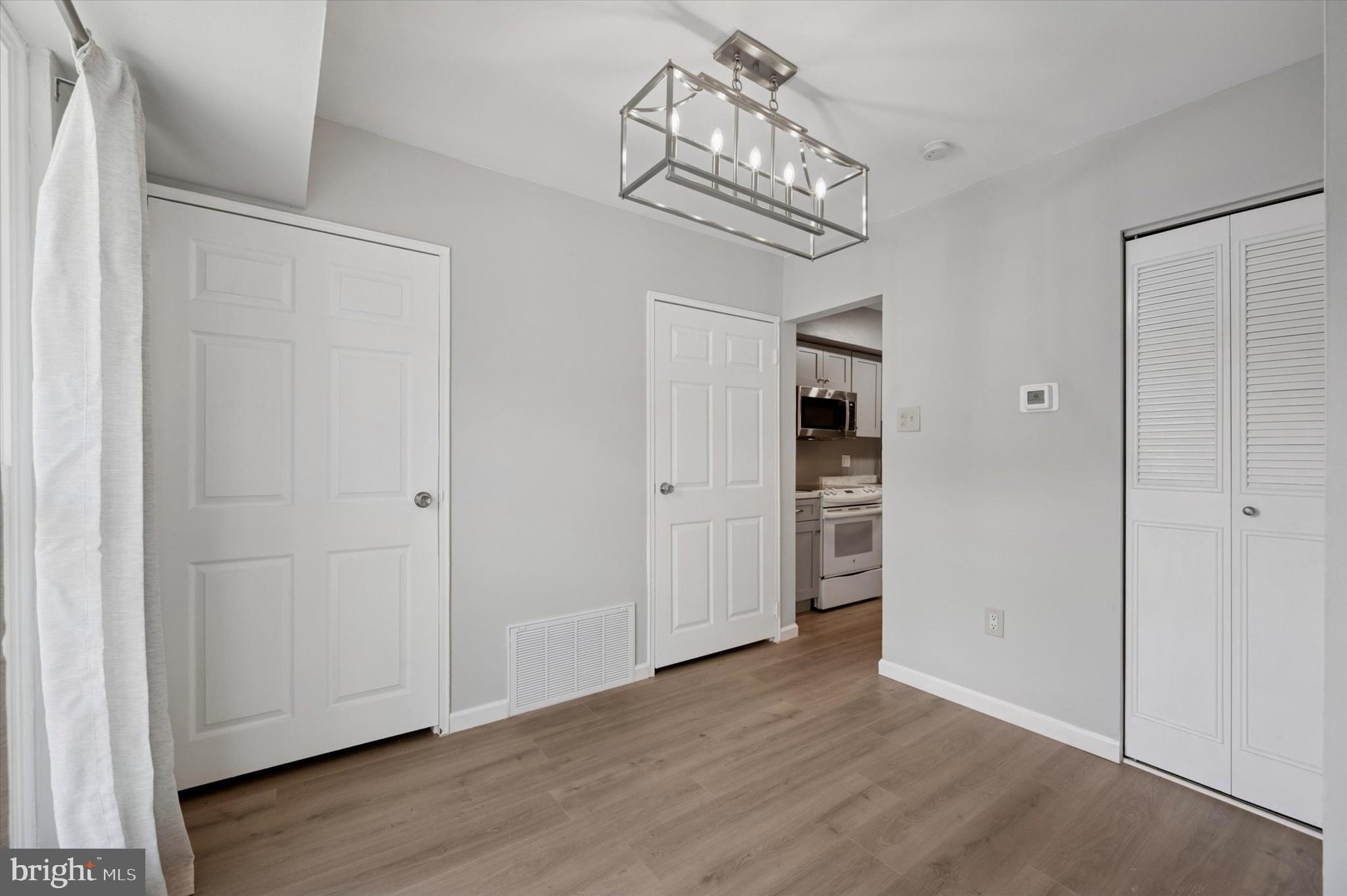 208 MIDDLETON