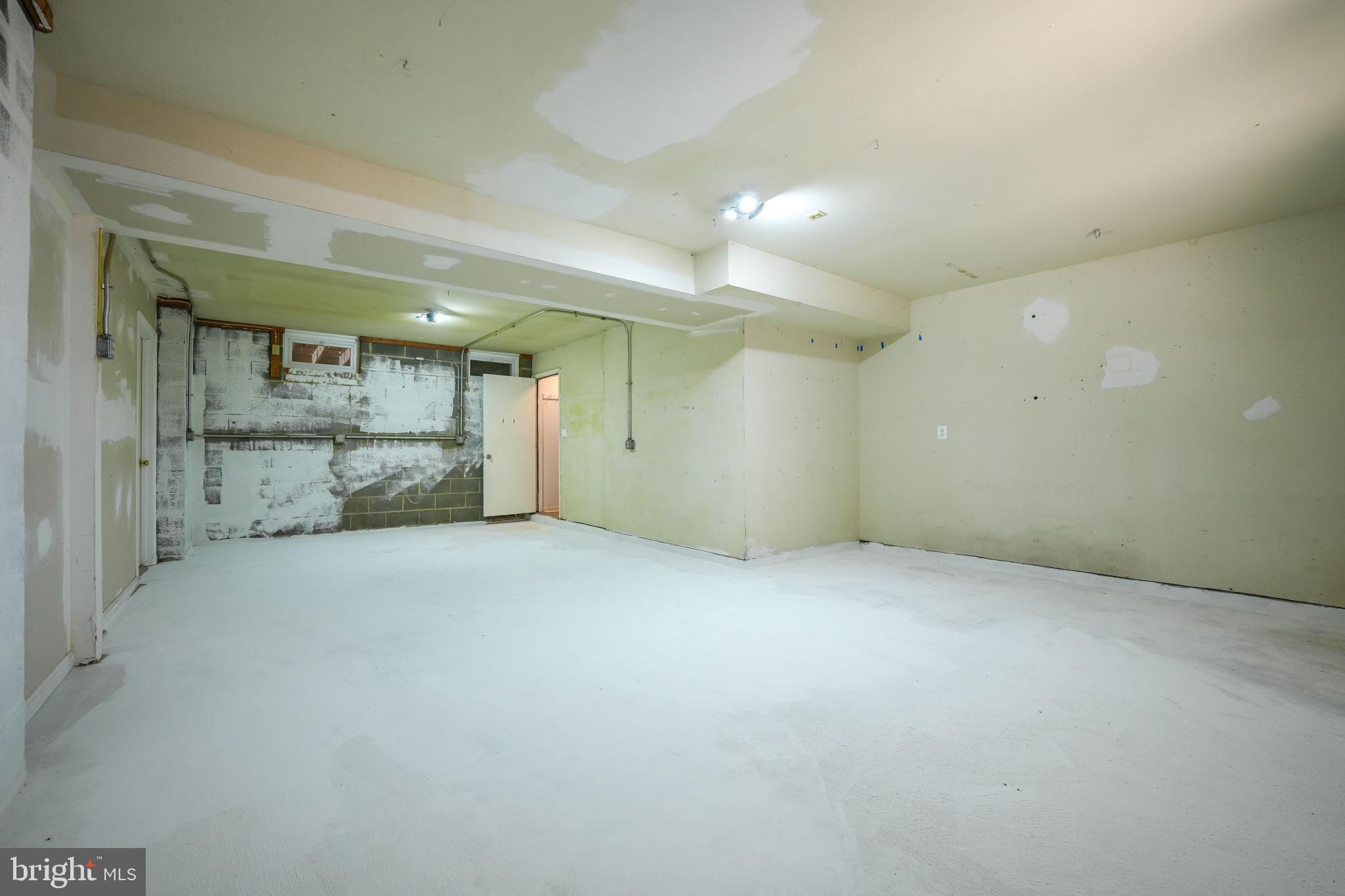 HUNTERS WOODS - Residential