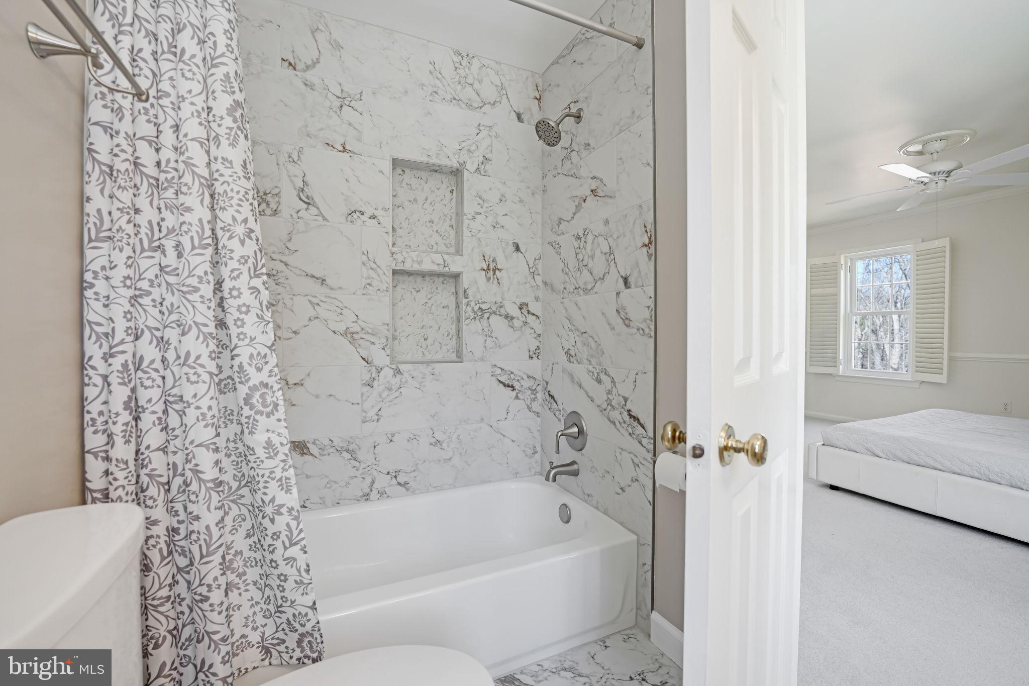 HUNTERS WOODS - Residential