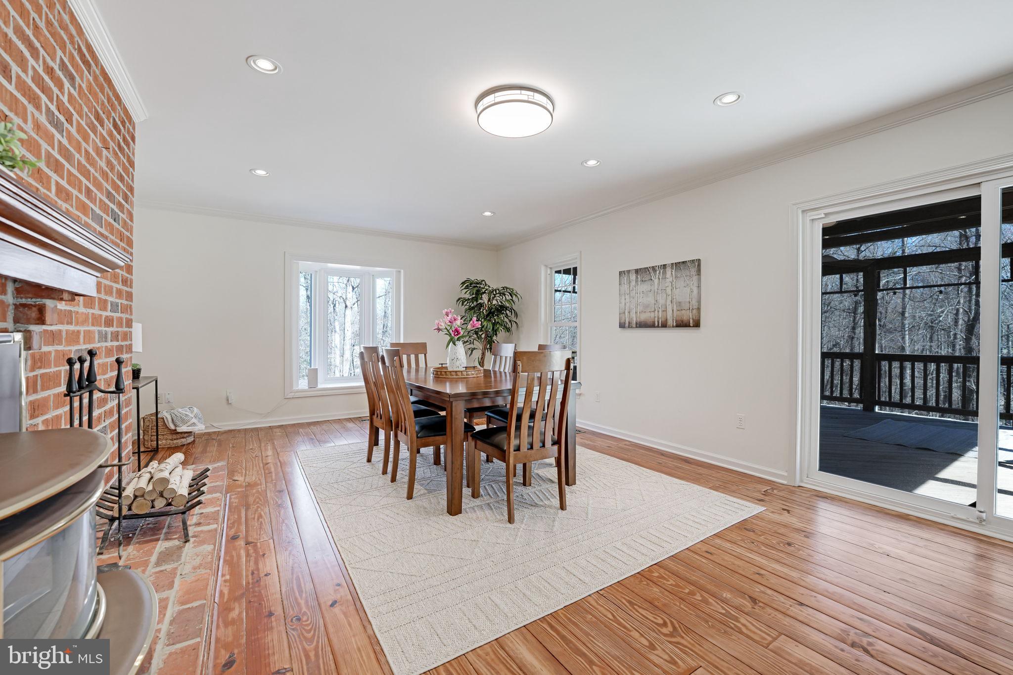 HUNTERS WOODS - Residential