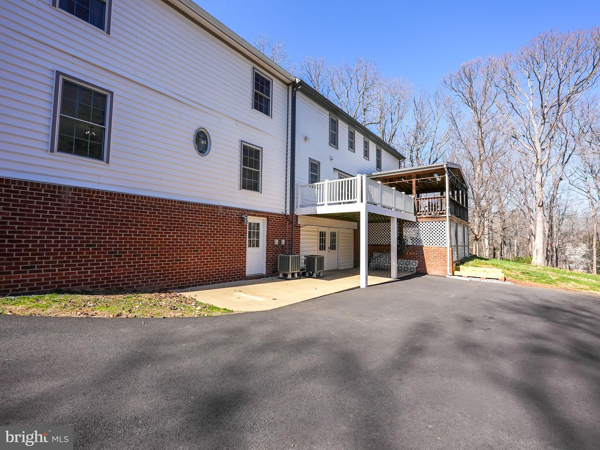 HUNTERS WOODS - Residential