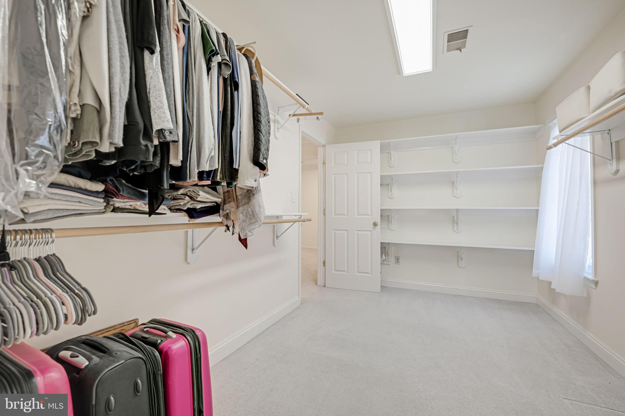 HUNTERS WOODS - Residential