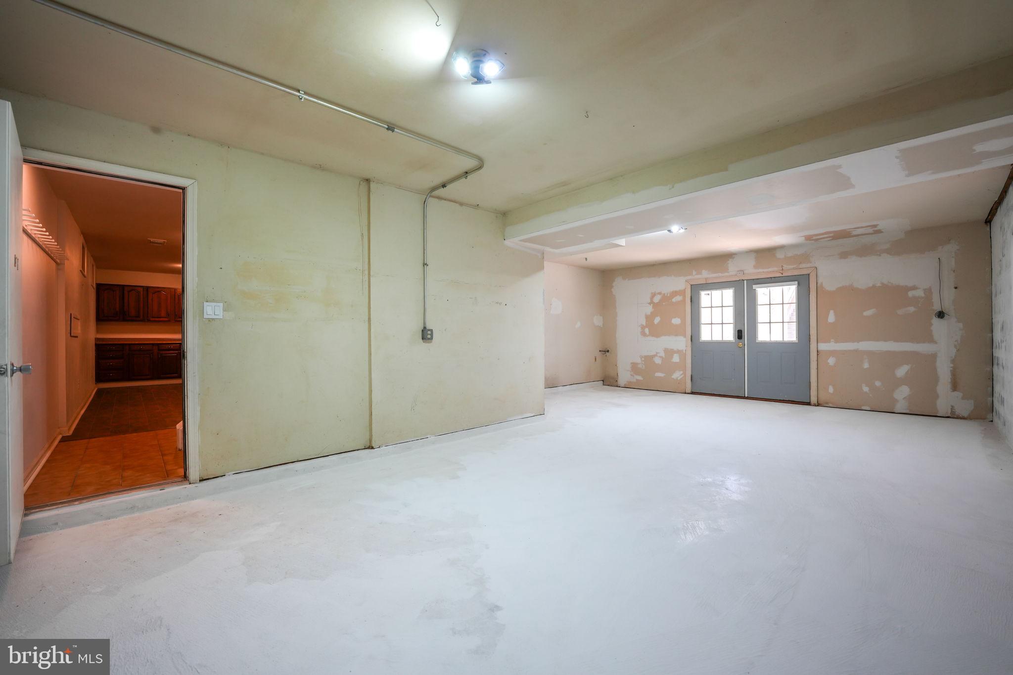 HUNTERS WOODS - Residential