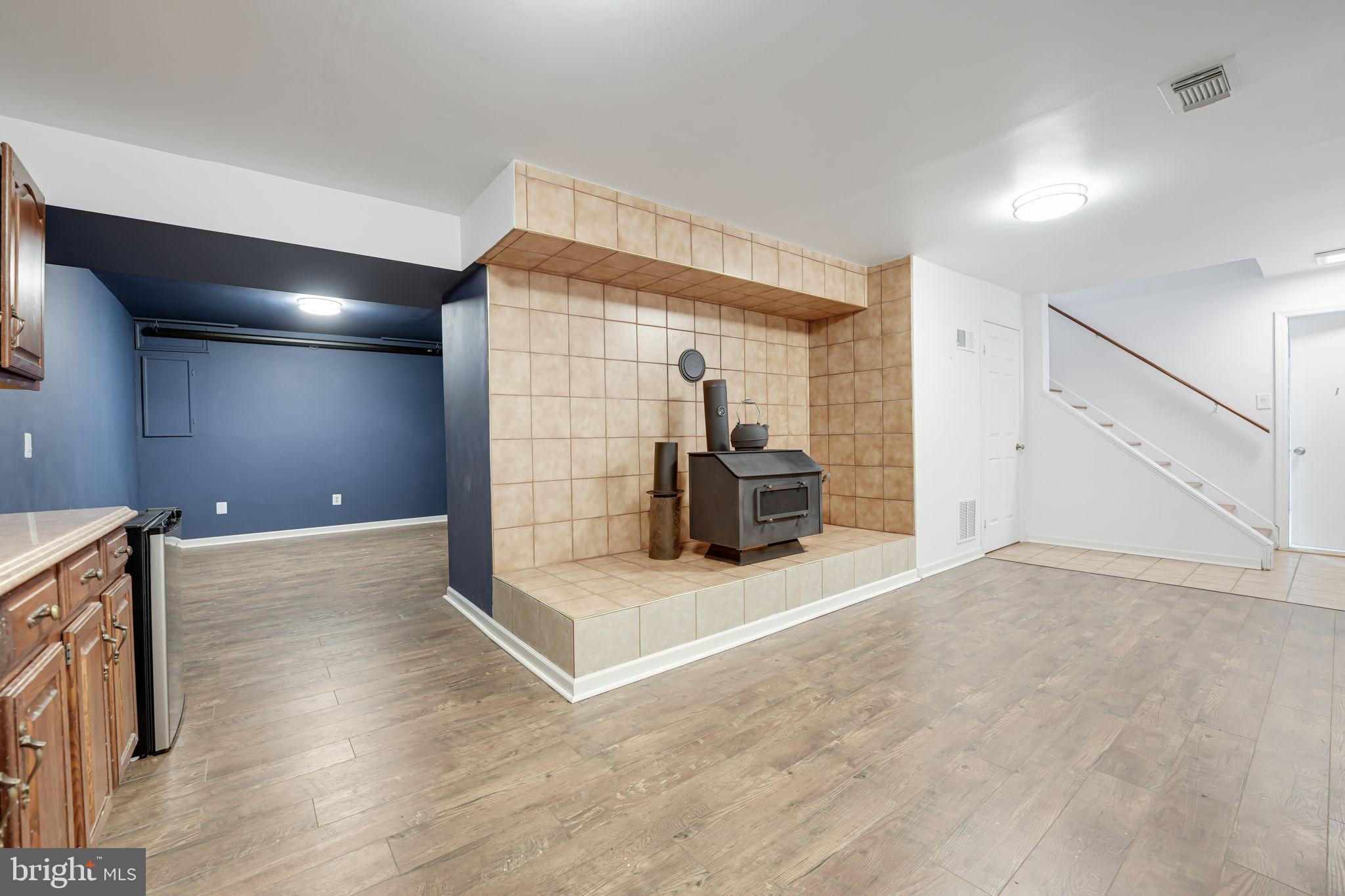 HUNTERS WOODS - Residential