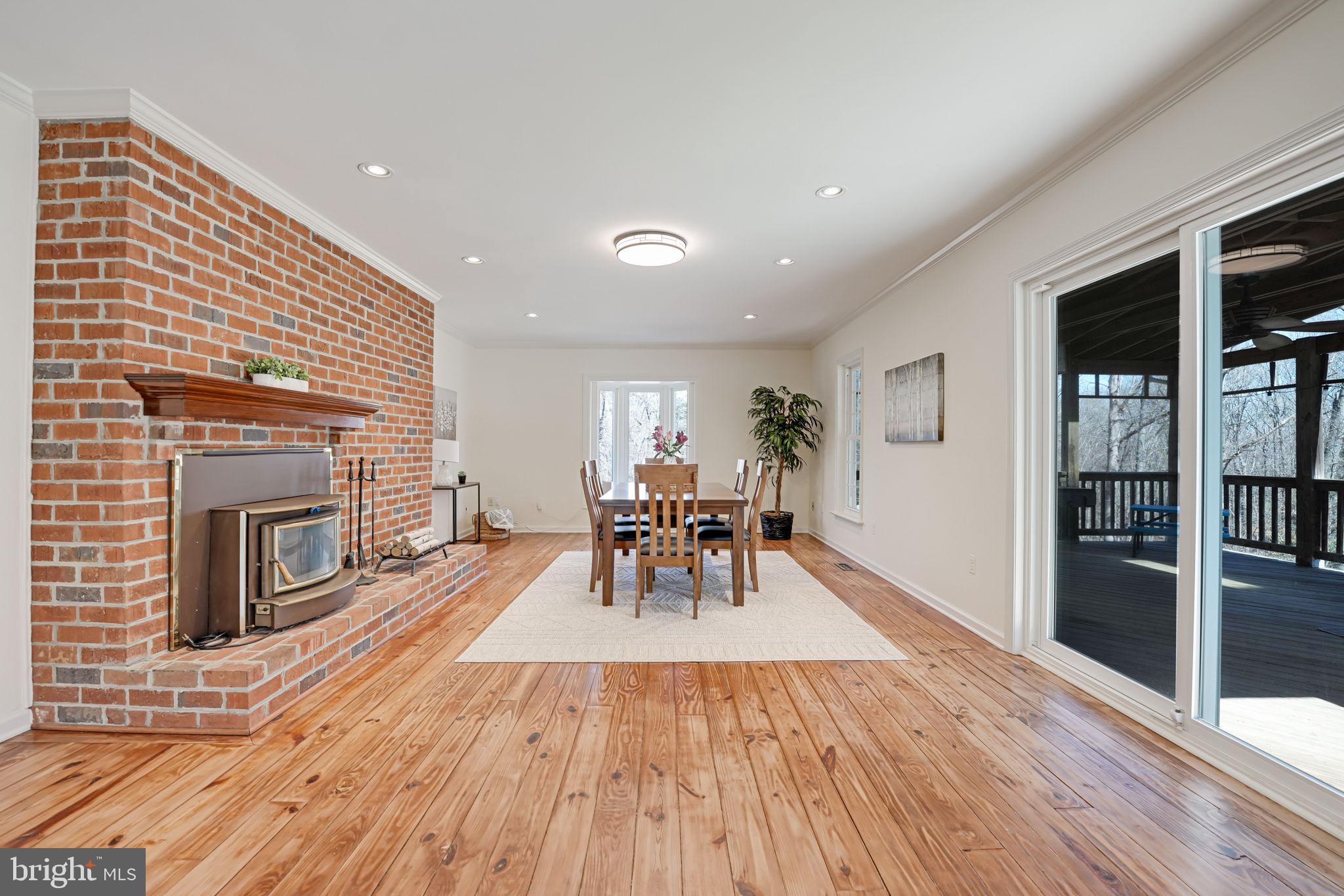 HUNTERS WOODS - Residential