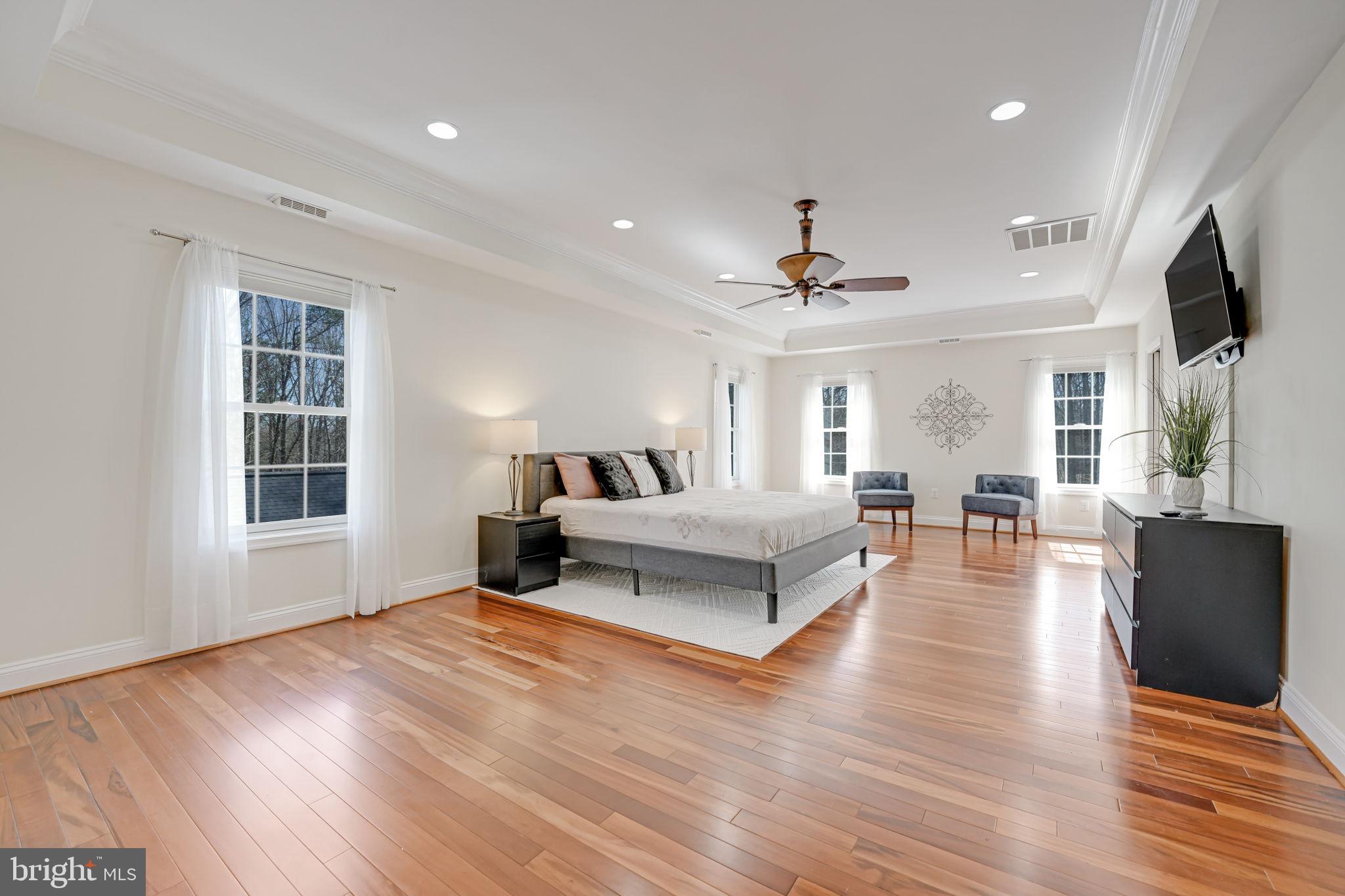 HUNTERS WOODS - Residential