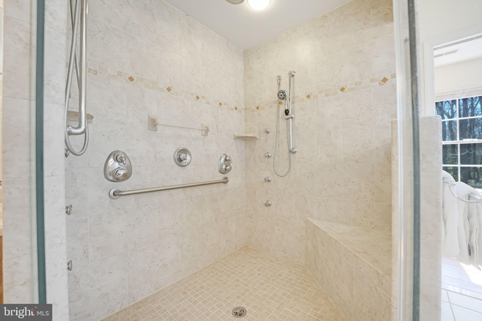 HUNTERS WOODS - Residential