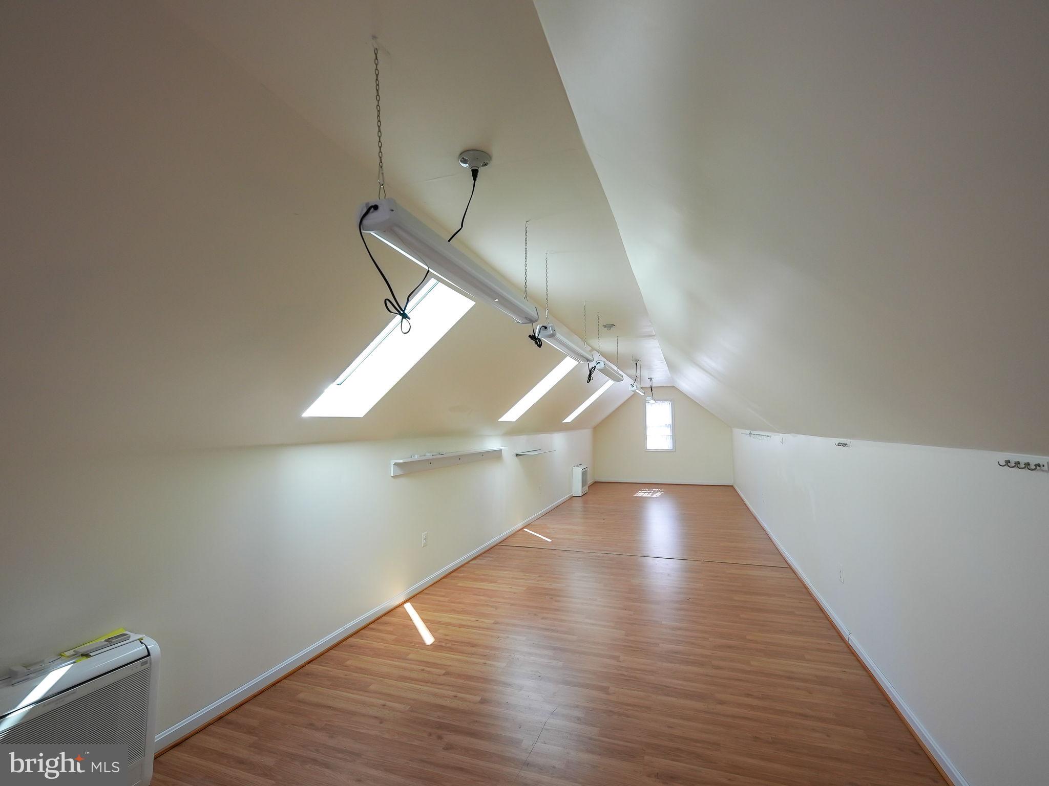 HUNTERS WOODS - Residential