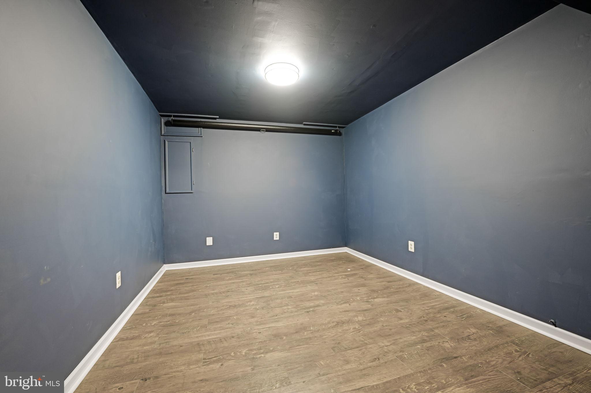 HUNTERS WOODS - Residential