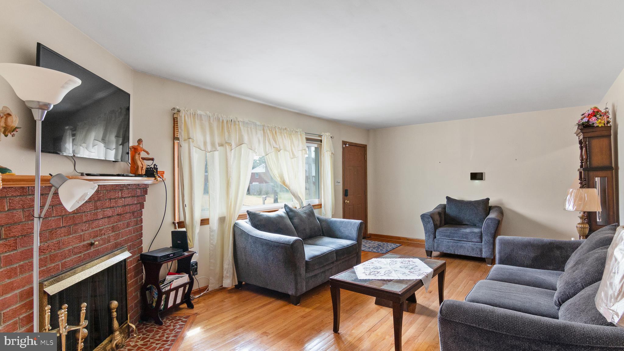 DORCHESTER ESTATES - Residential