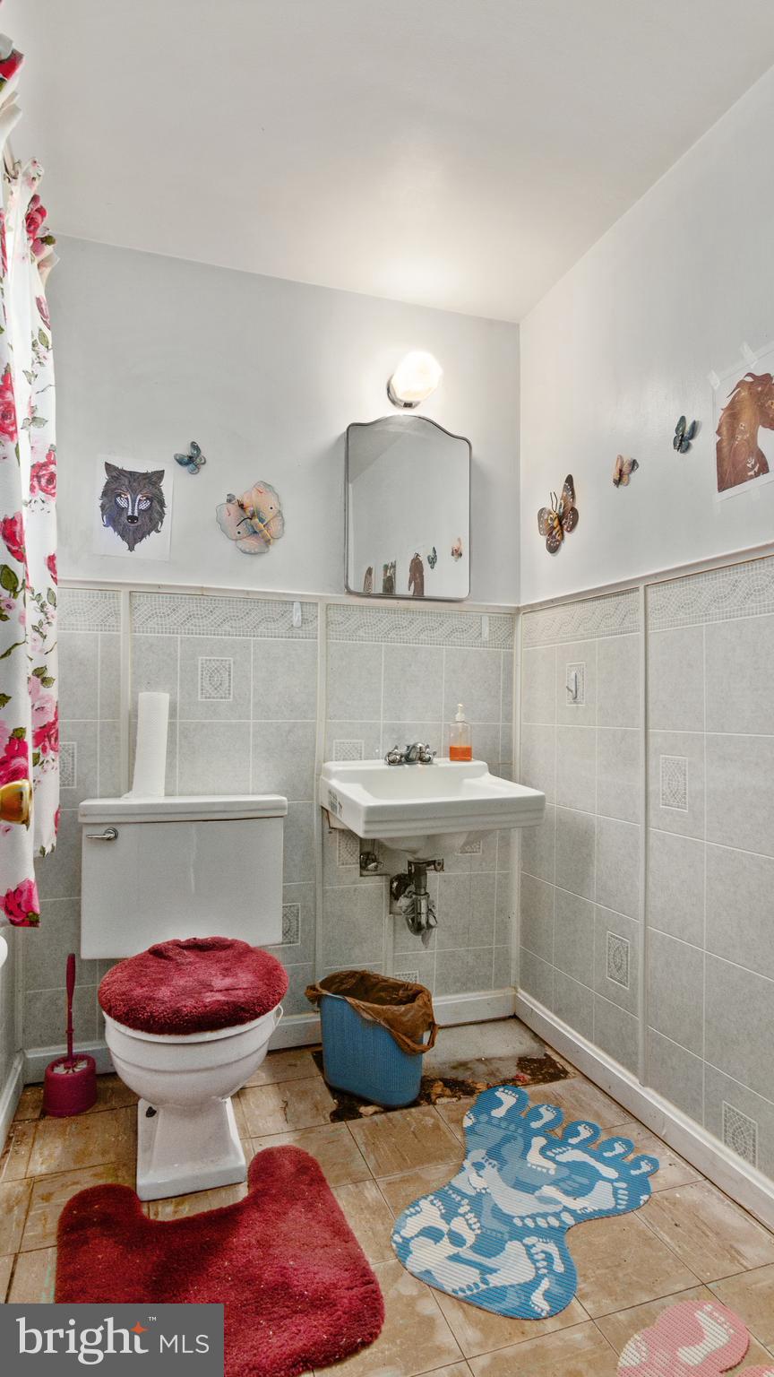 DORCHESTER ESTATES - Residential