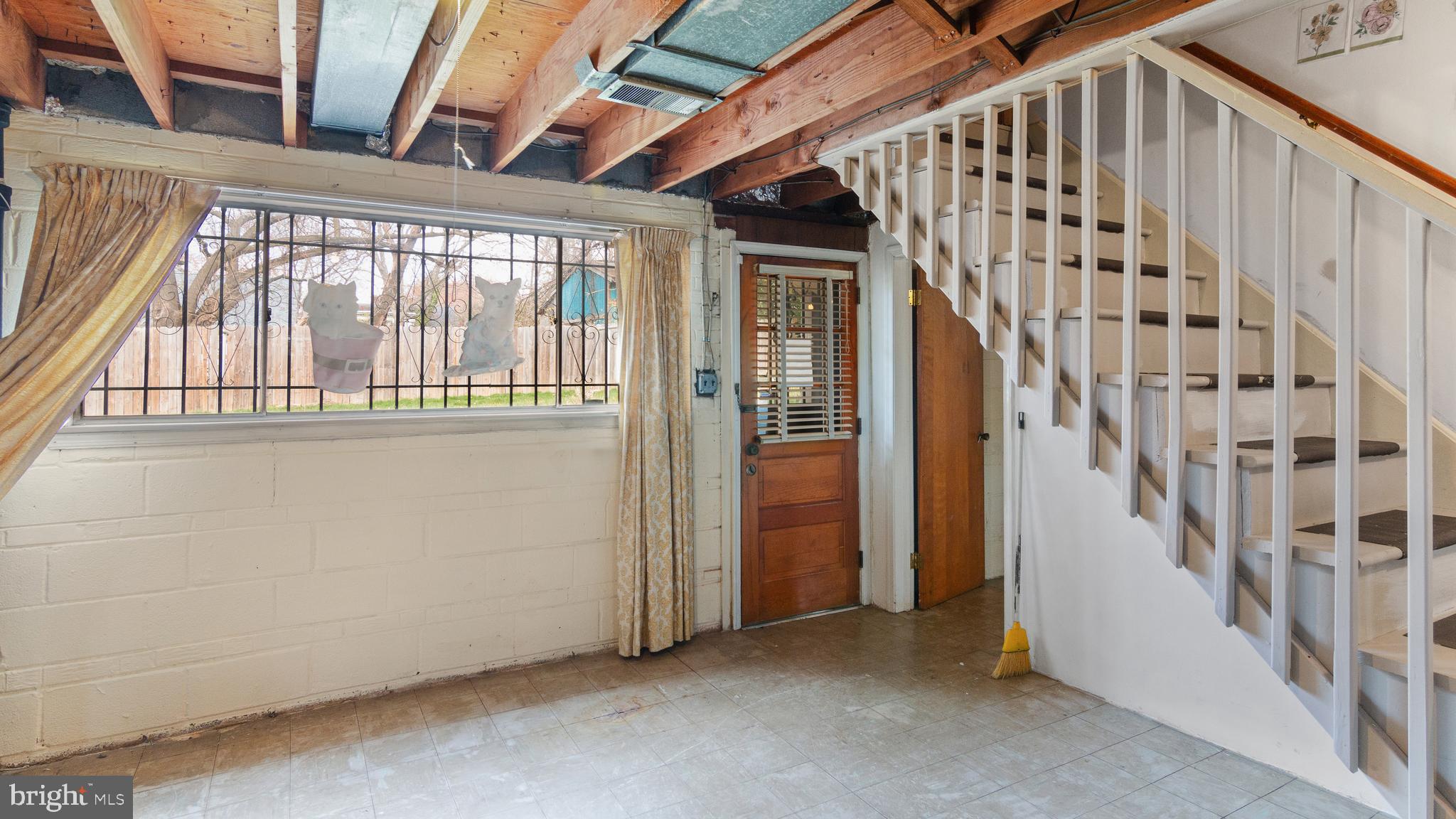 DORCHESTER ESTATES - Residential