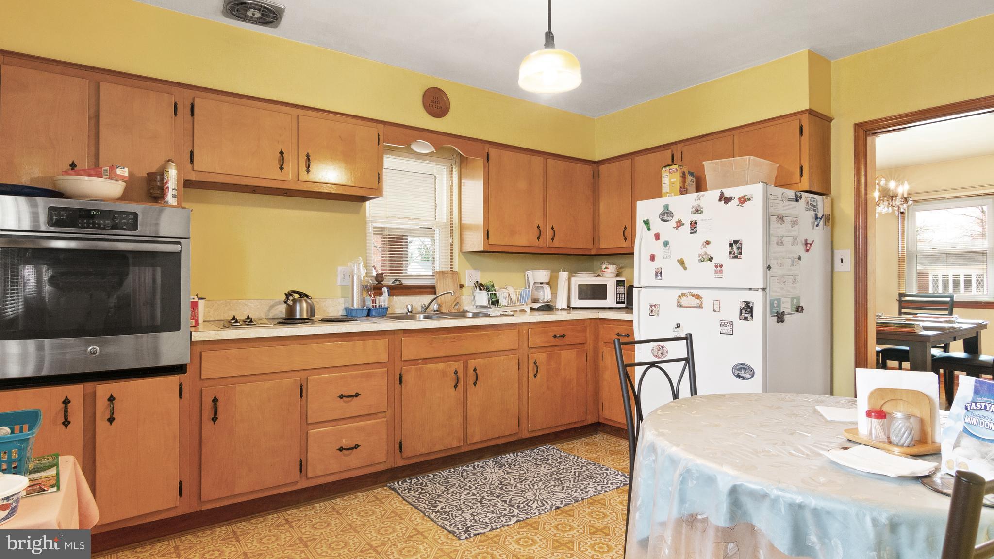 DORCHESTER ESTATES - Residential