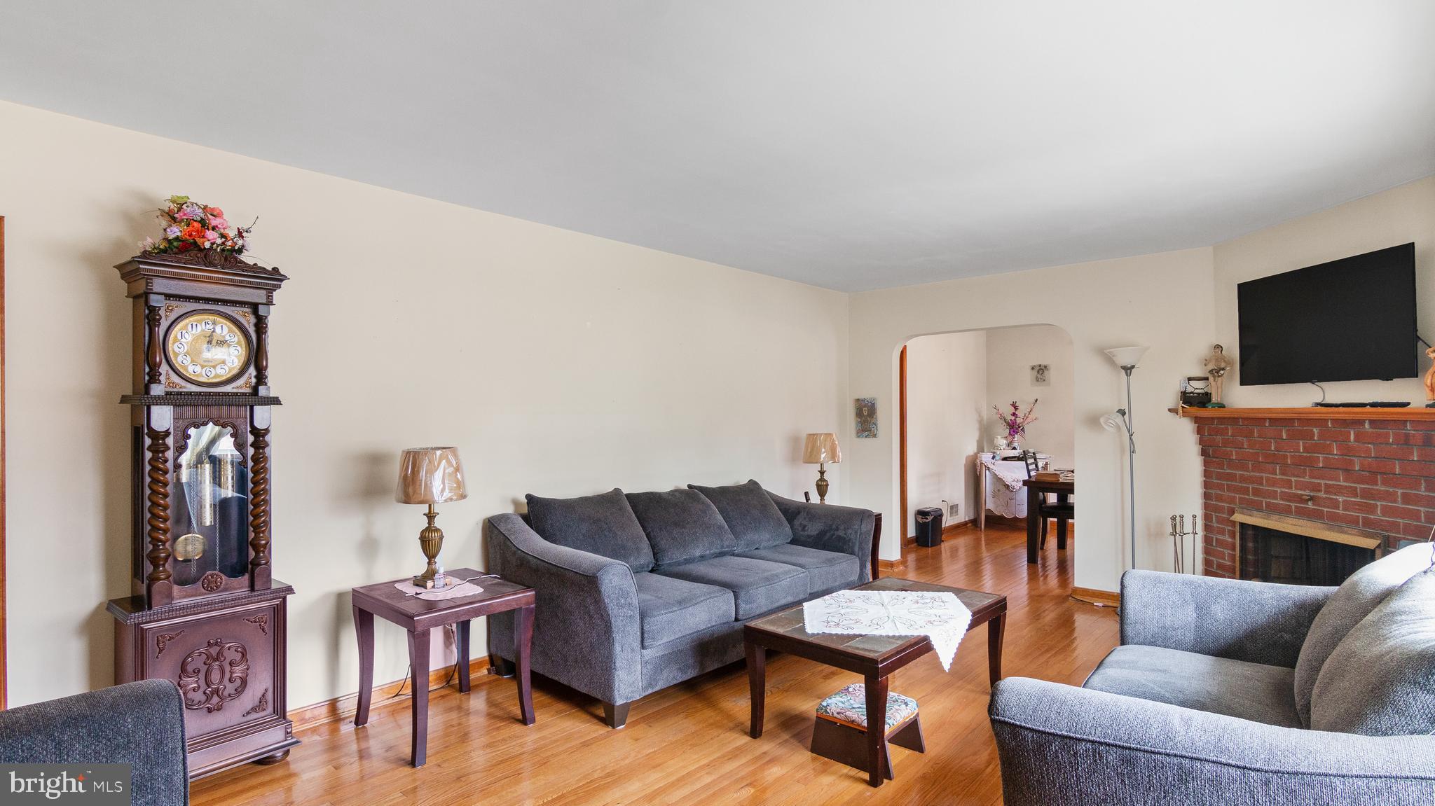 DORCHESTER ESTATES - Residential