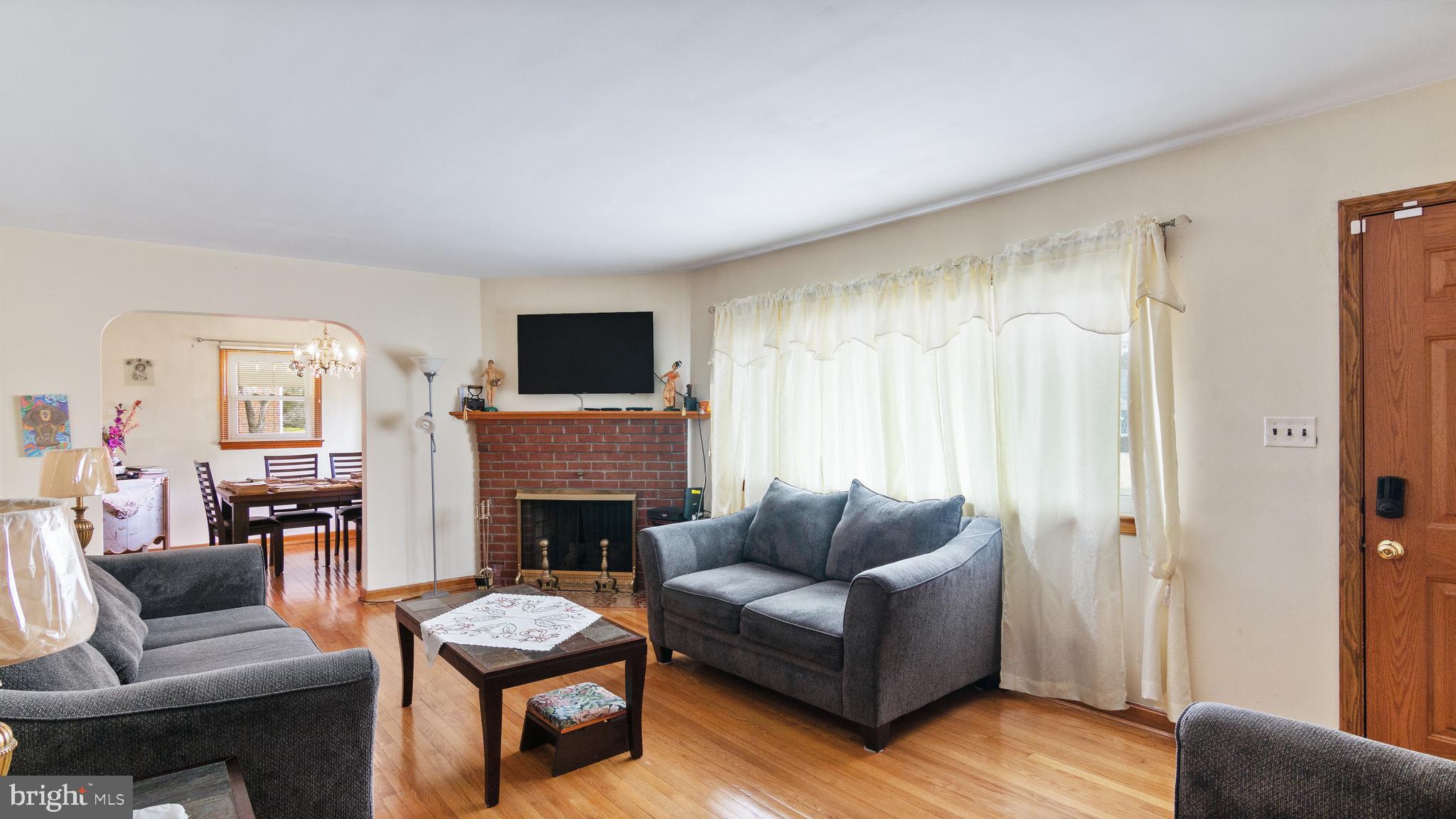 DORCHESTER ESTATES - Residential