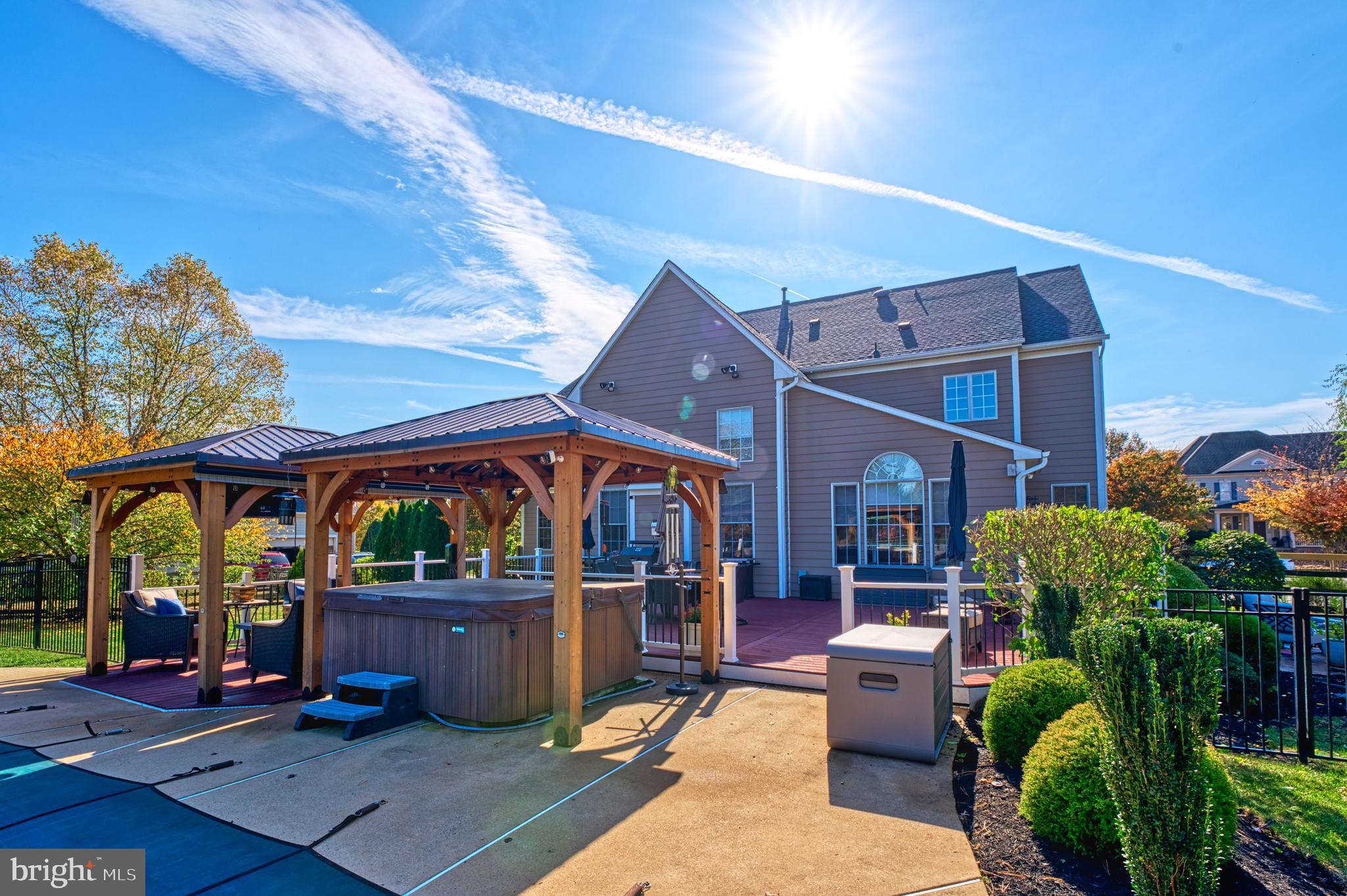 RASPBERRY FALLS - Residential