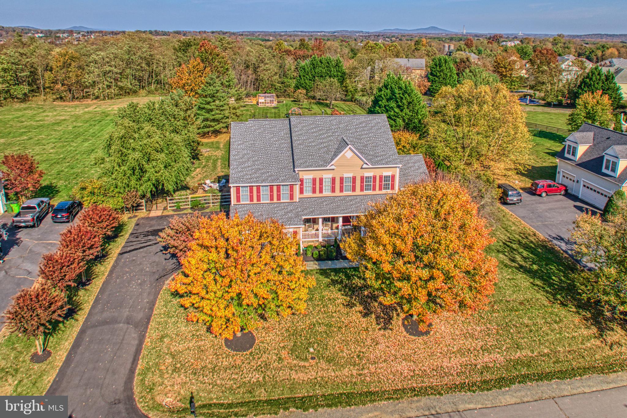 RASPBERRY FALLS - Residential