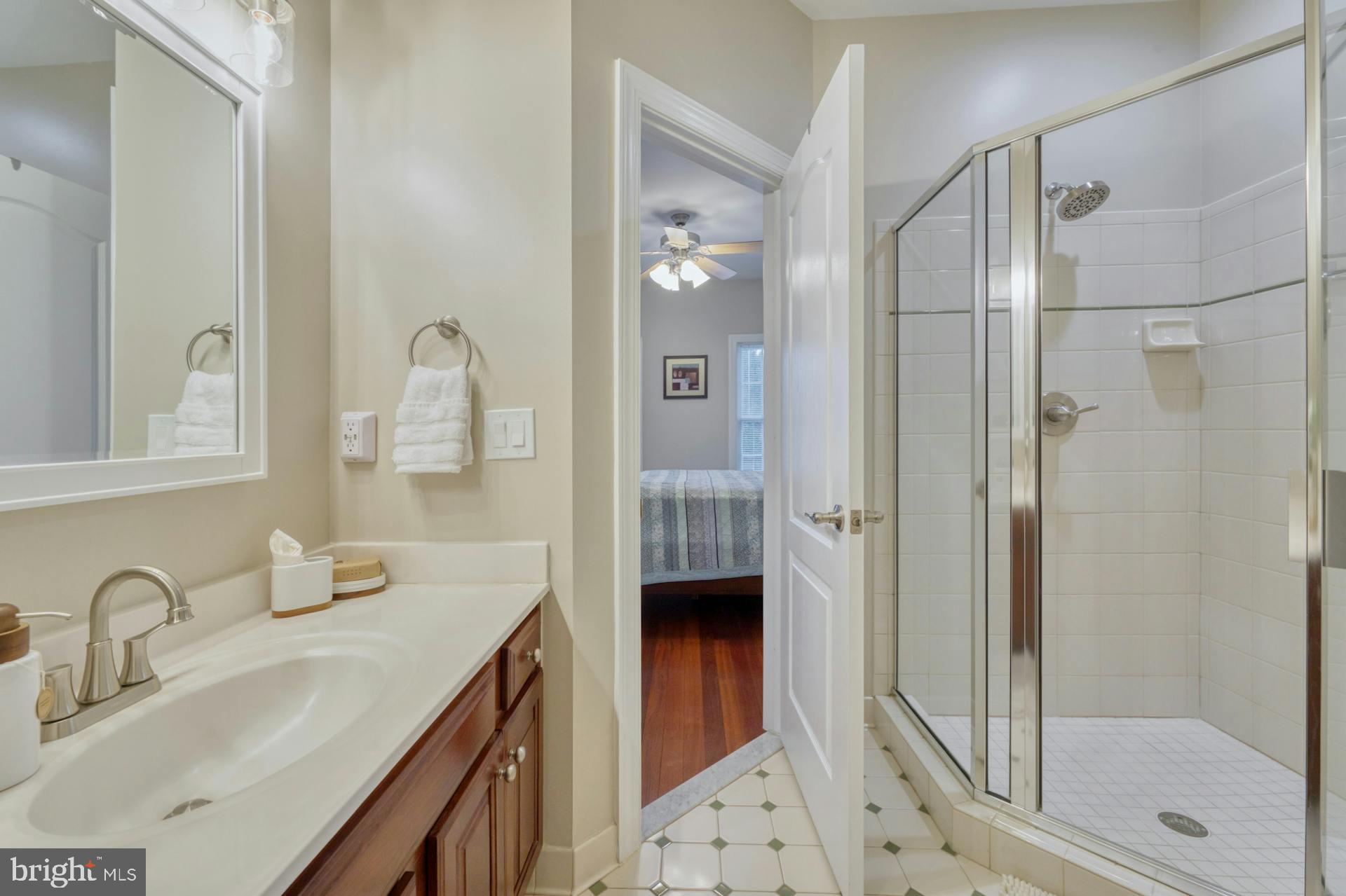 RASPBERRY FALLS - Residential