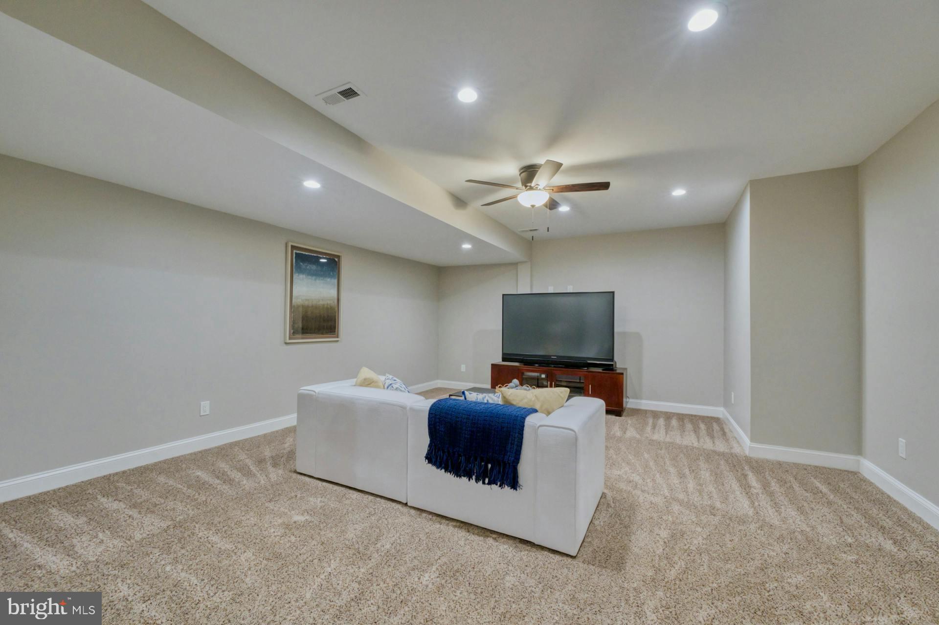 RASPBERRY FALLS - Residential