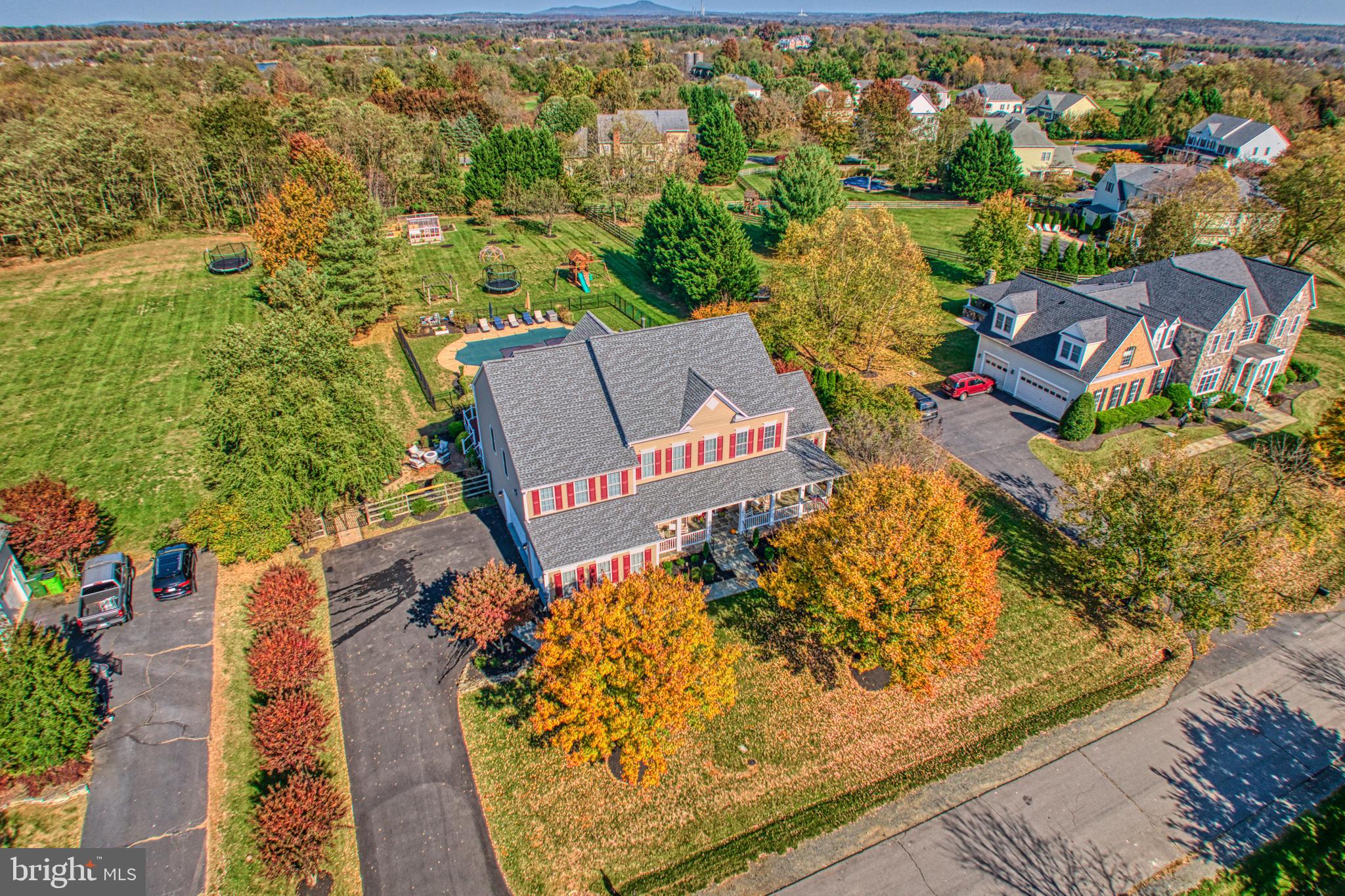 RASPBERRY FALLS - Residential