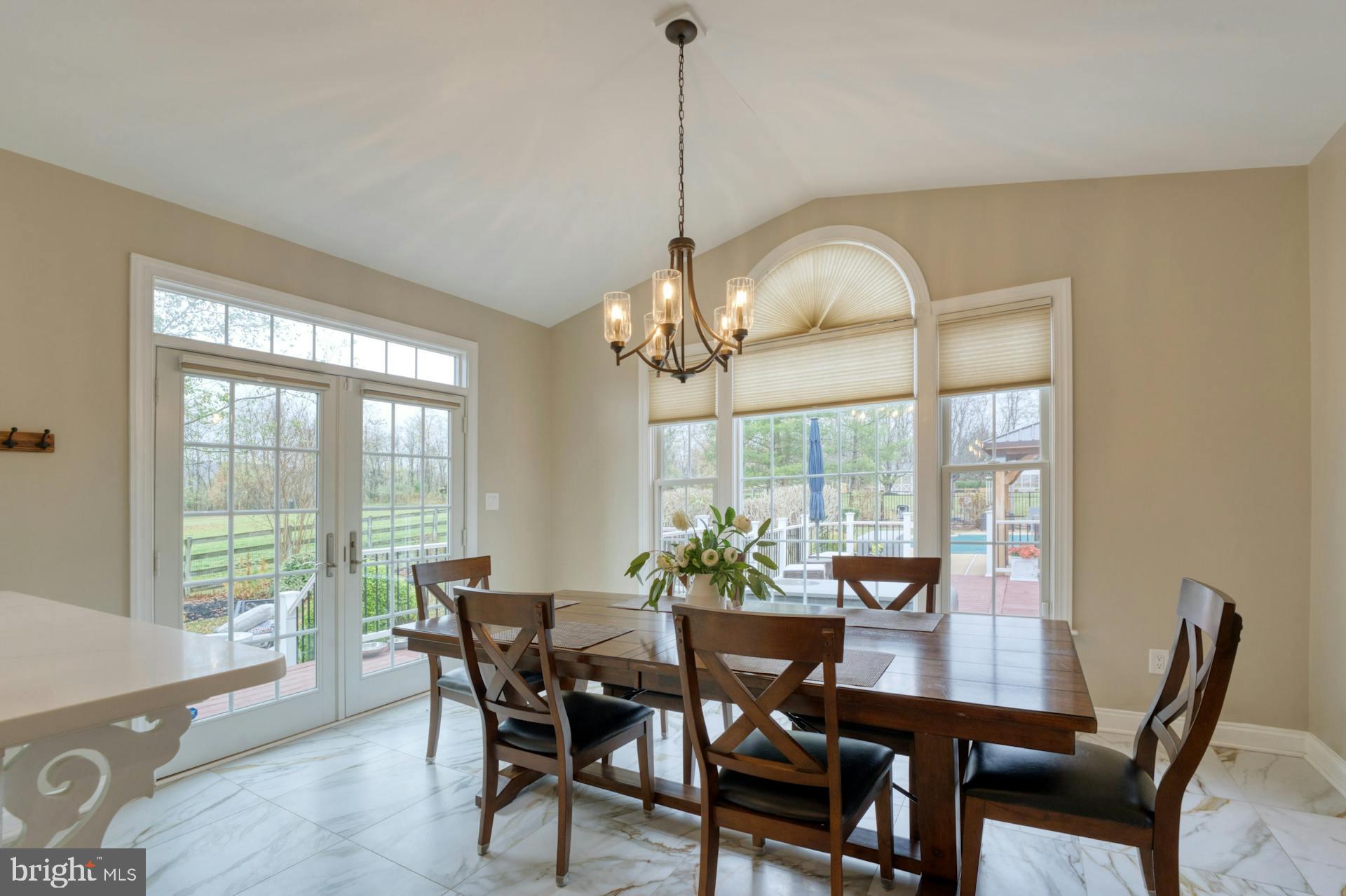 RASPBERRY FALLS - Residential