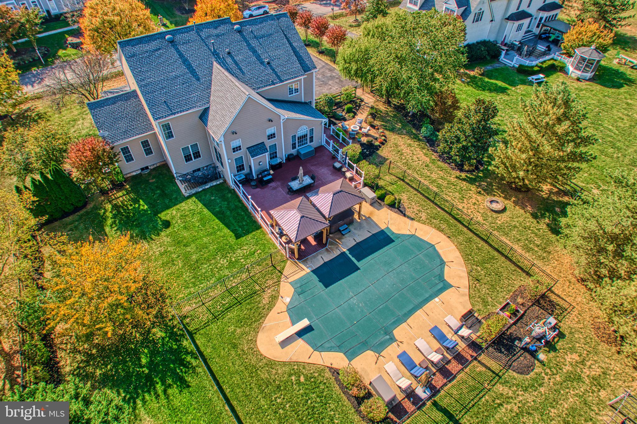 RASPBERRY FALLS - Residential