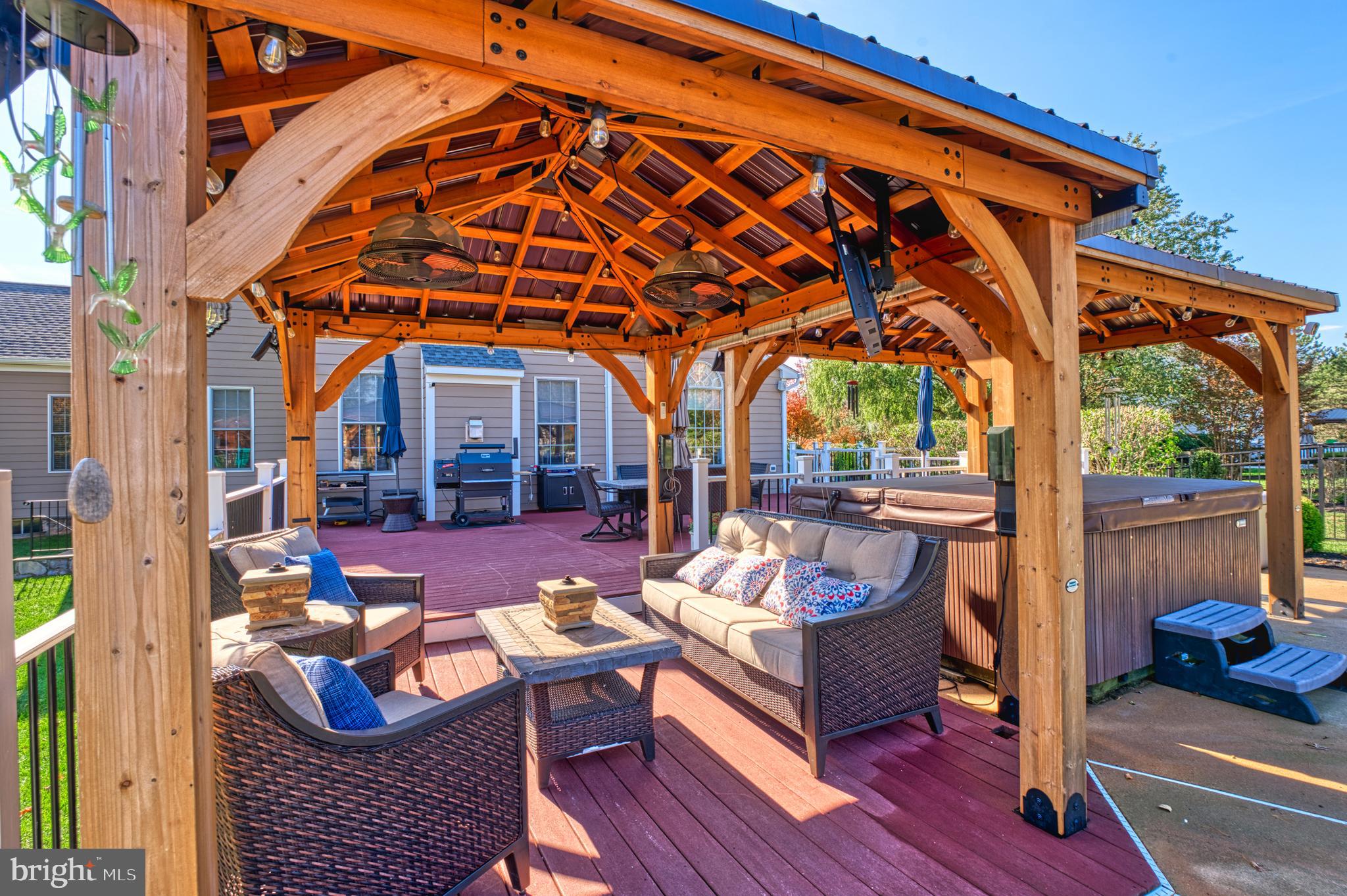 RASPBERRY FALLS - Residential