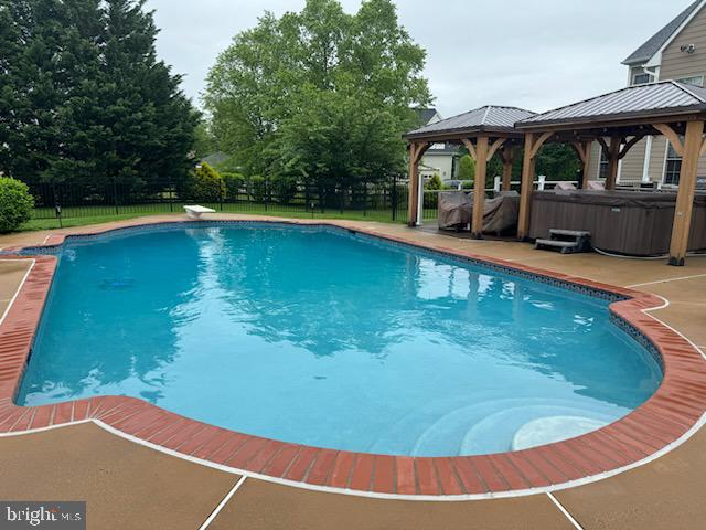 RASPBERRY FALLS - Residential