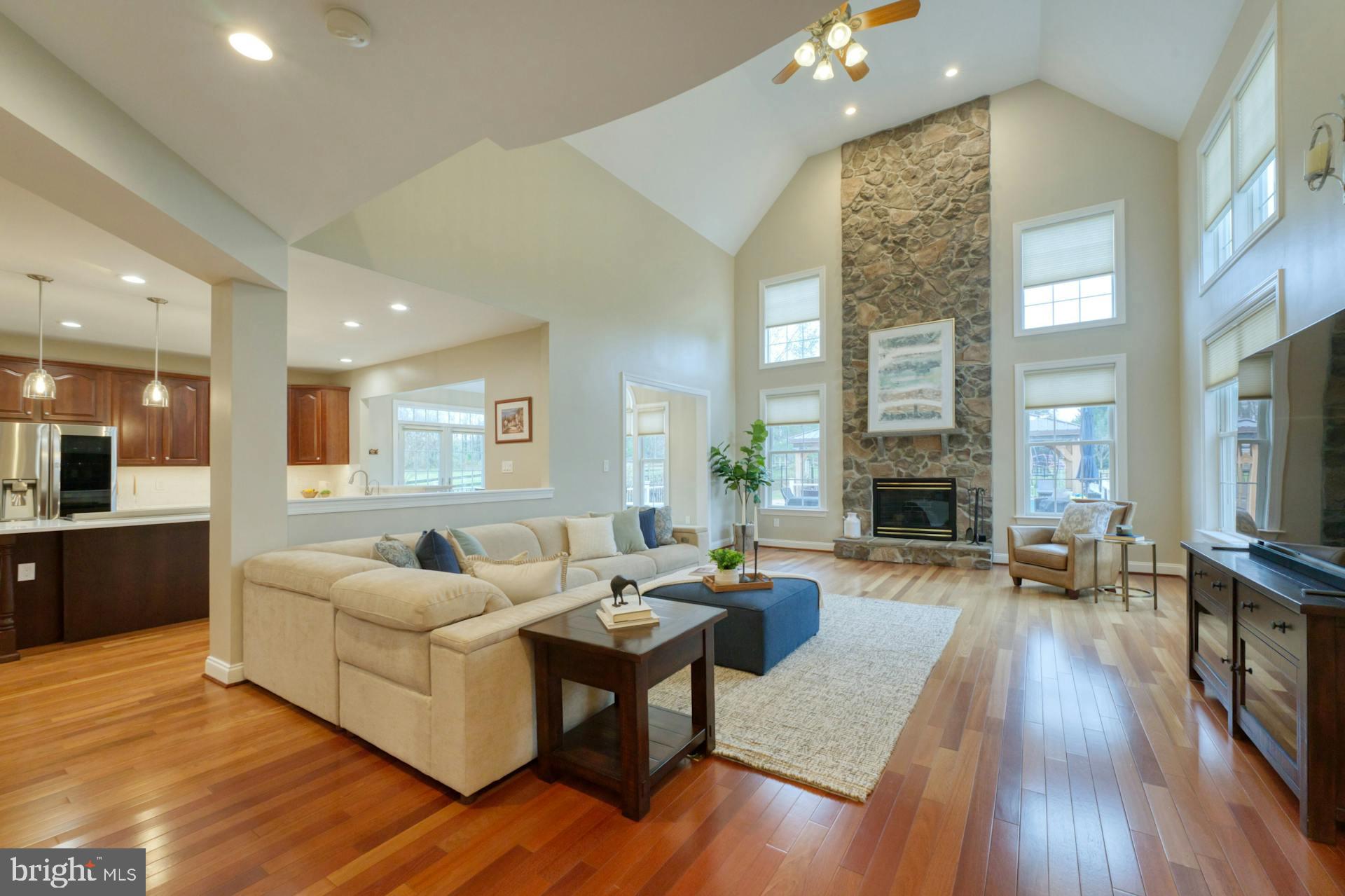 RASPBERRY FALLS - Residential