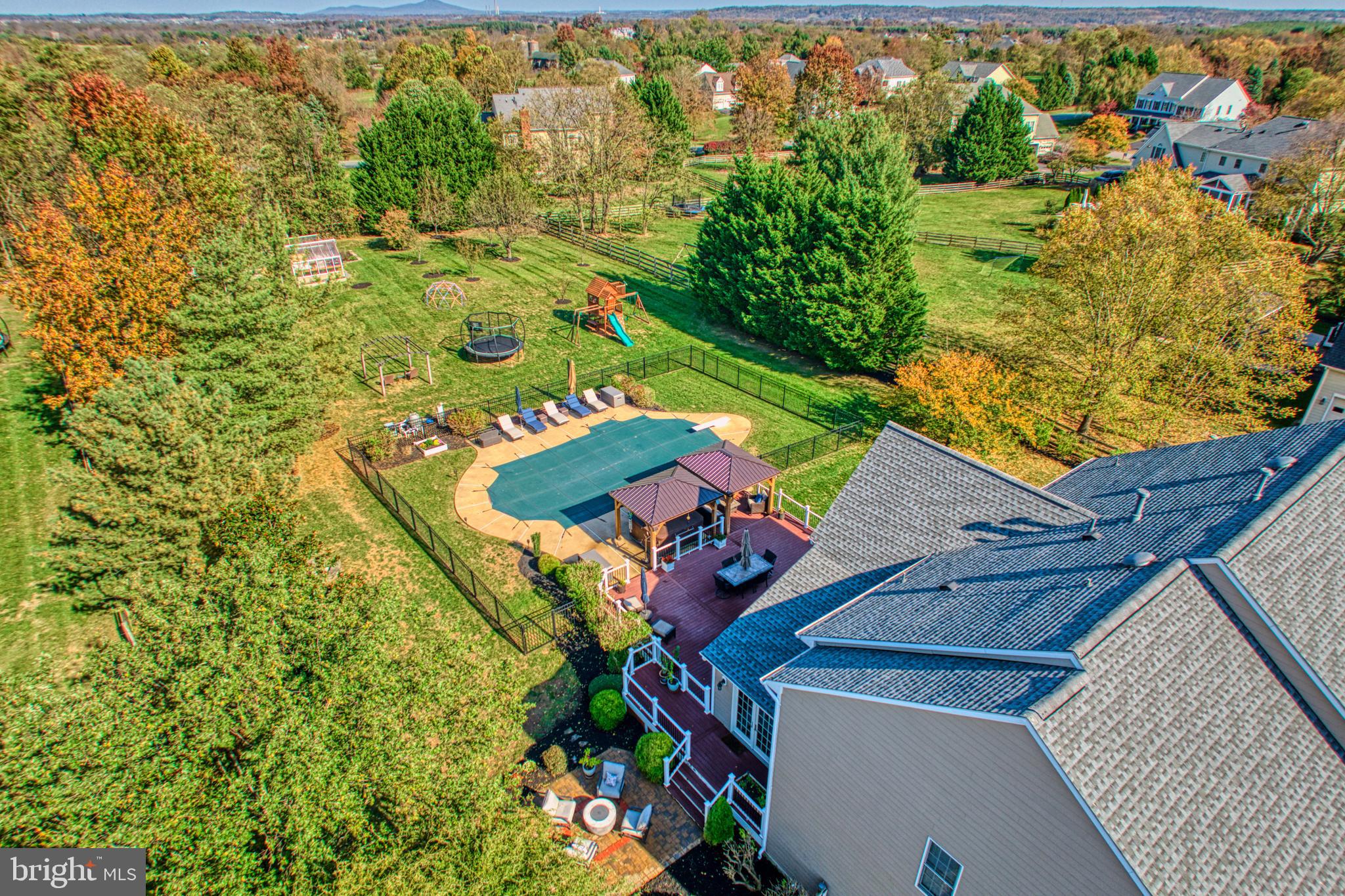 RASPBERRY FALLS - Residential