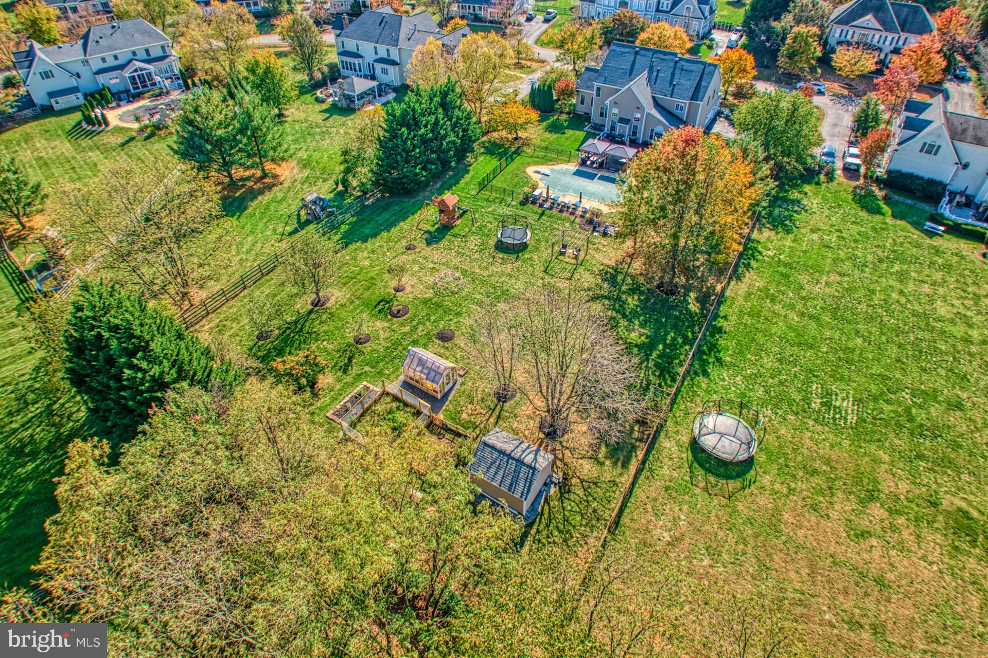 RASPBERRY FALLS - Residential