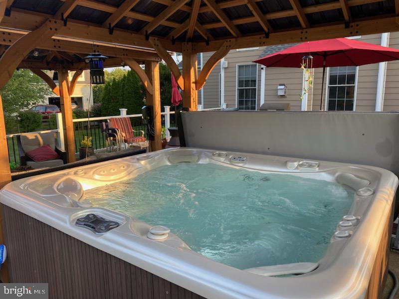 RASPBERRY FALLS - Residential