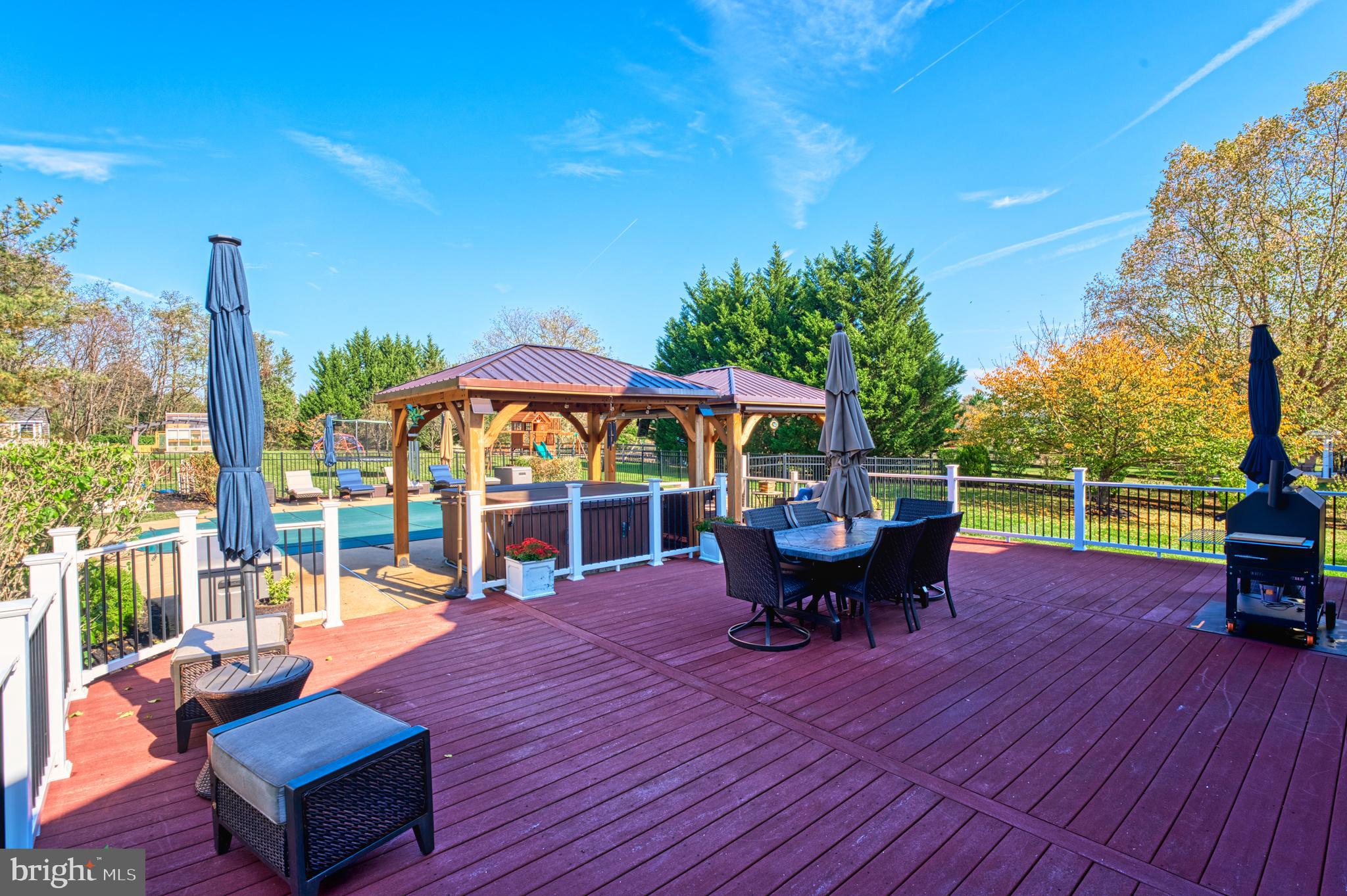 RASPBERRY FALLS - Residential