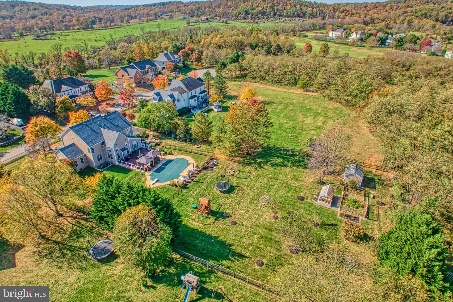 RASPBERRY FALLS - Residential