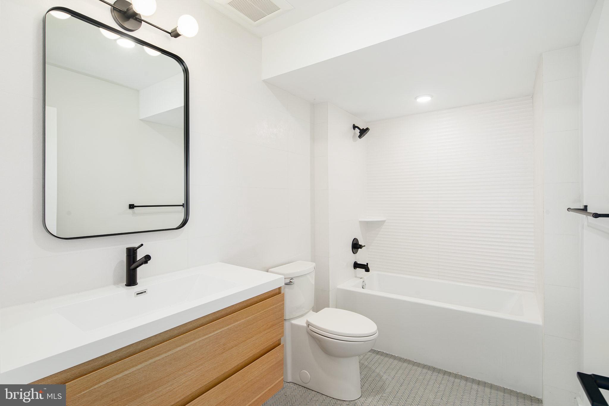 GRADUATE HOSPITAL - Residential