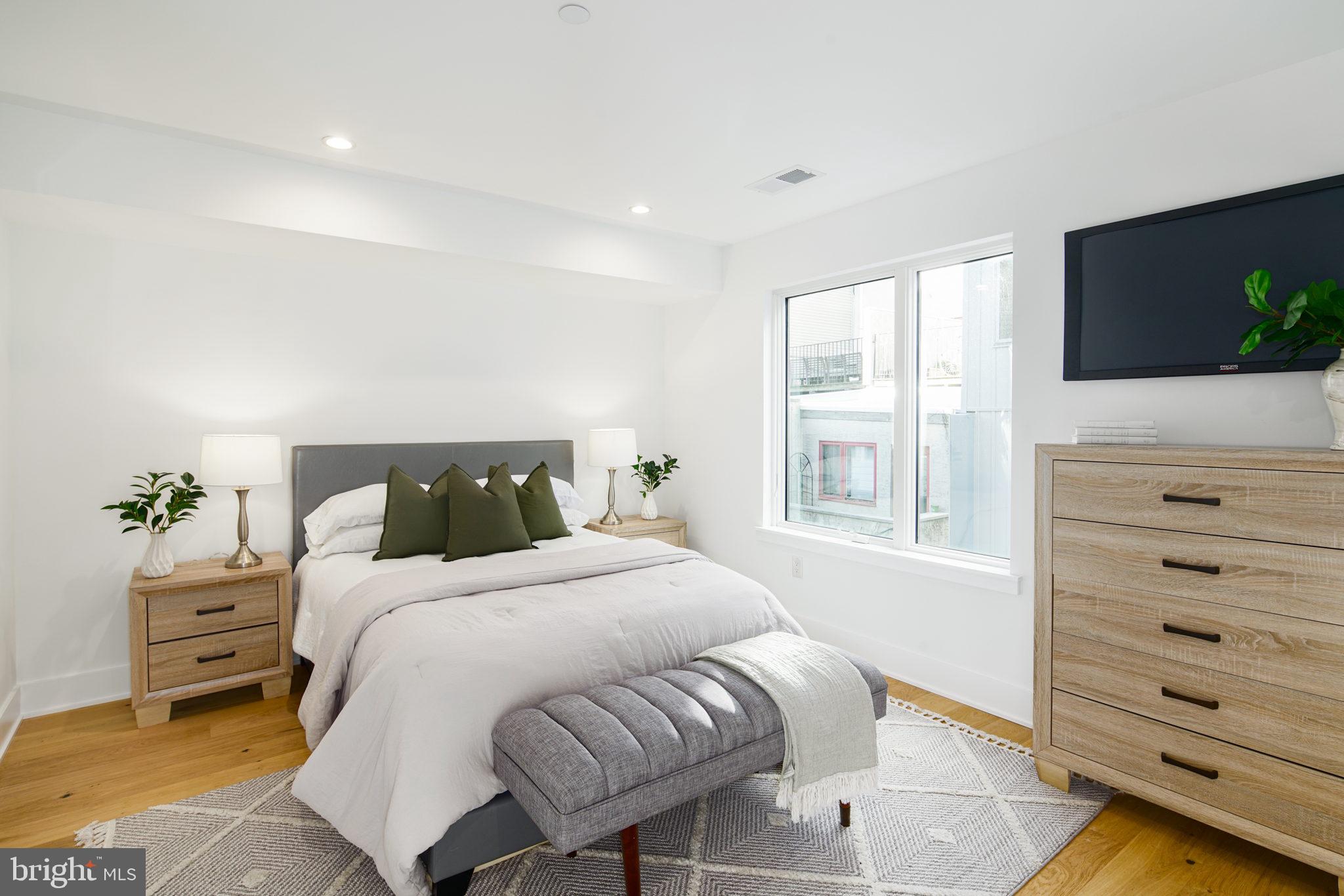 GRADUATE HOSPITAL - Residential