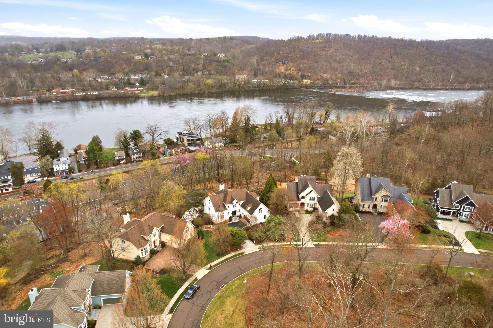 THE ESTATES AT RIV - Residential