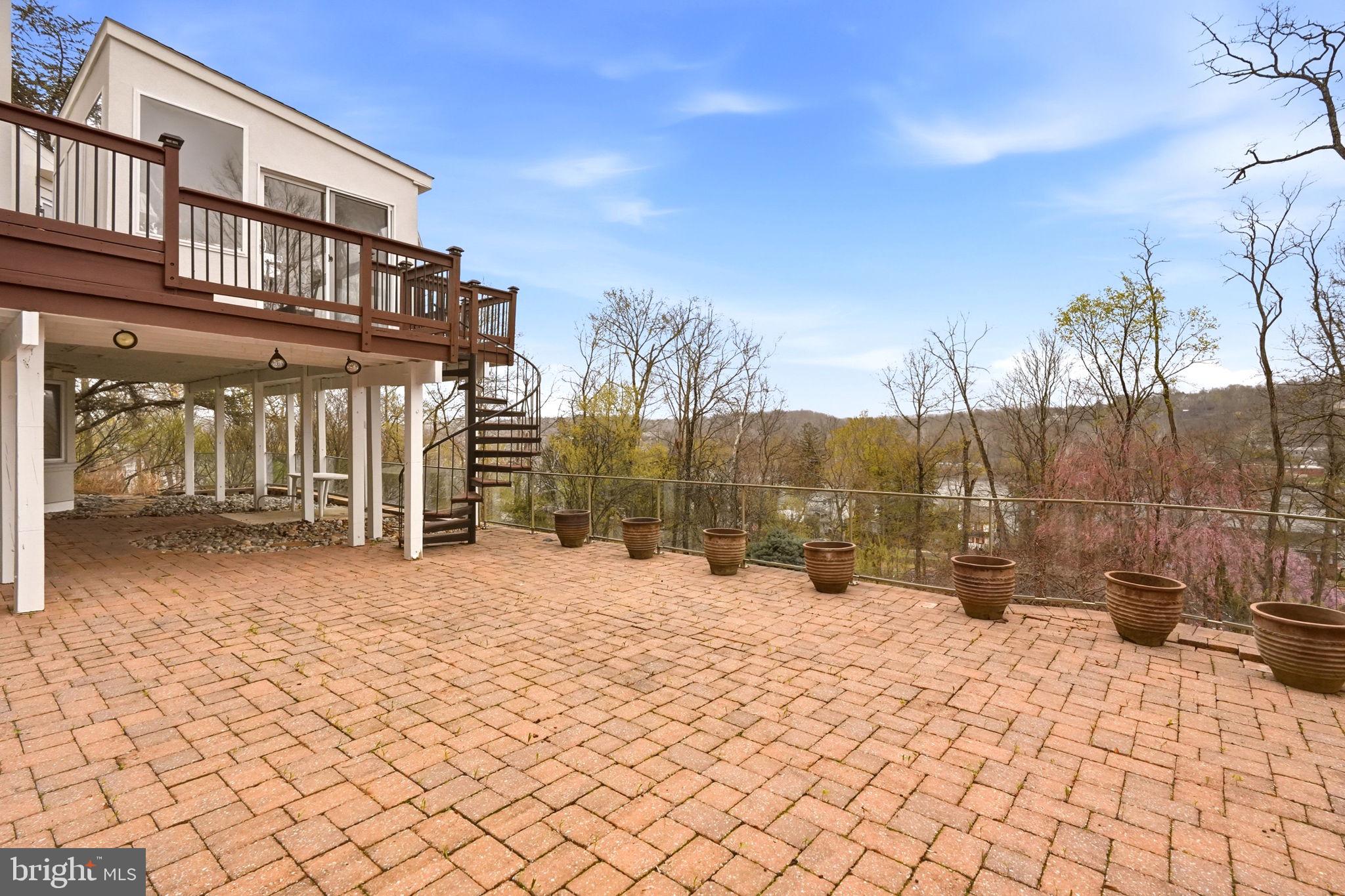 THE ESTATES AT RIV - Residential