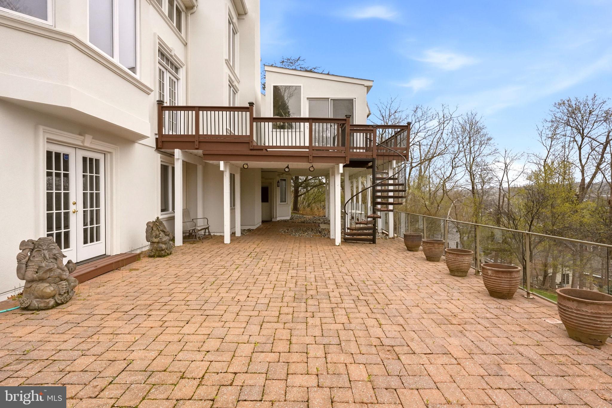 THE ESTATES AT RIV - Residential