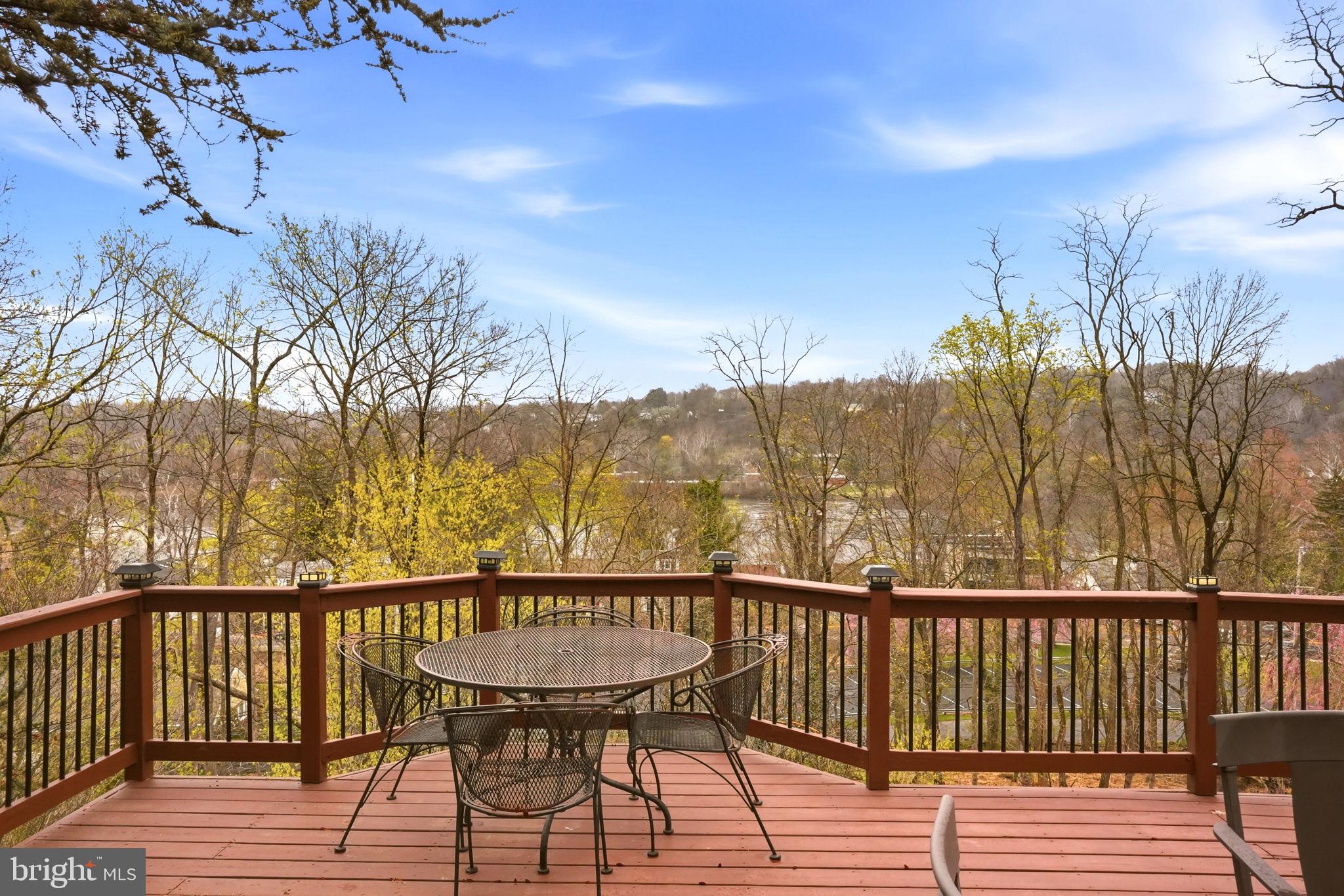 THE ESTATES AT RIV - Residential
