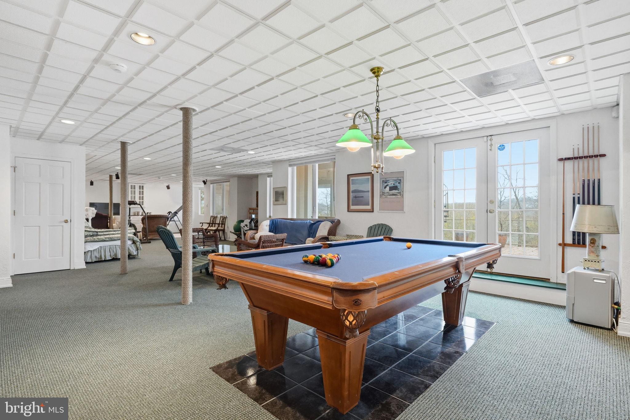 THE ESTATES AT RIV - Residential