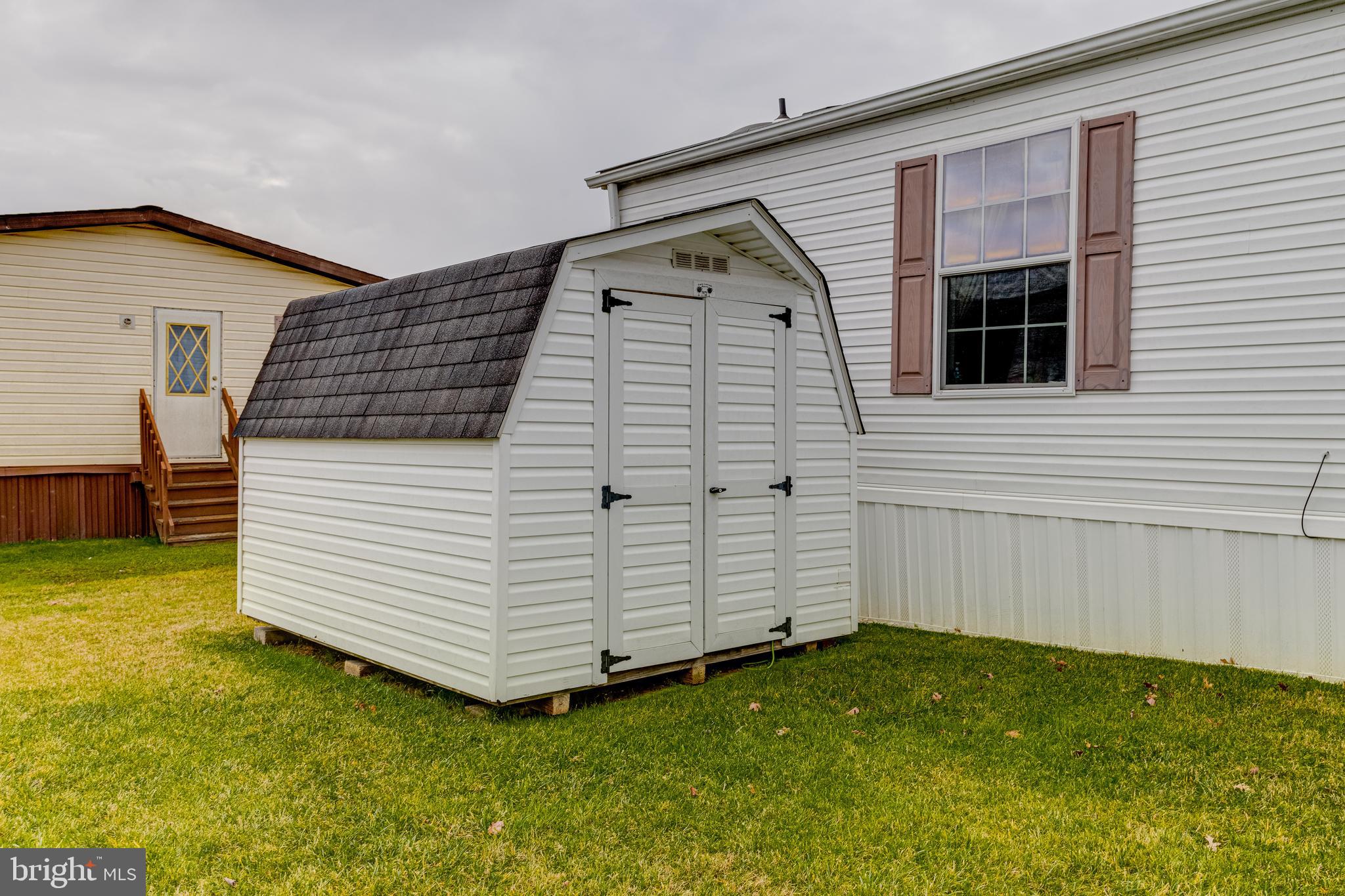 BISCAYNE BAY VILLAGE - Residential